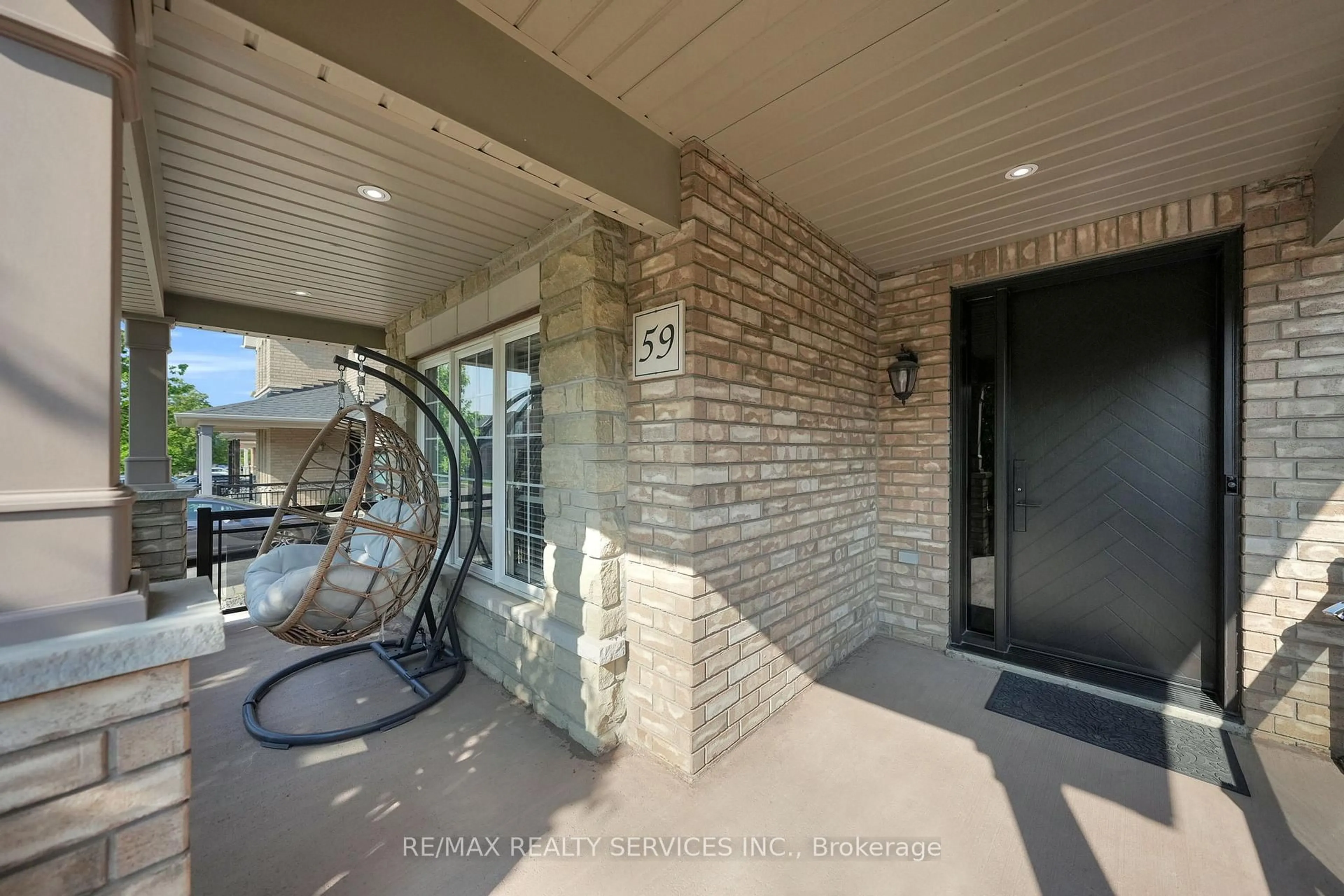 Indoor entryway for 59 Finlayson Cres, Brampton Ontario L6R 0L6