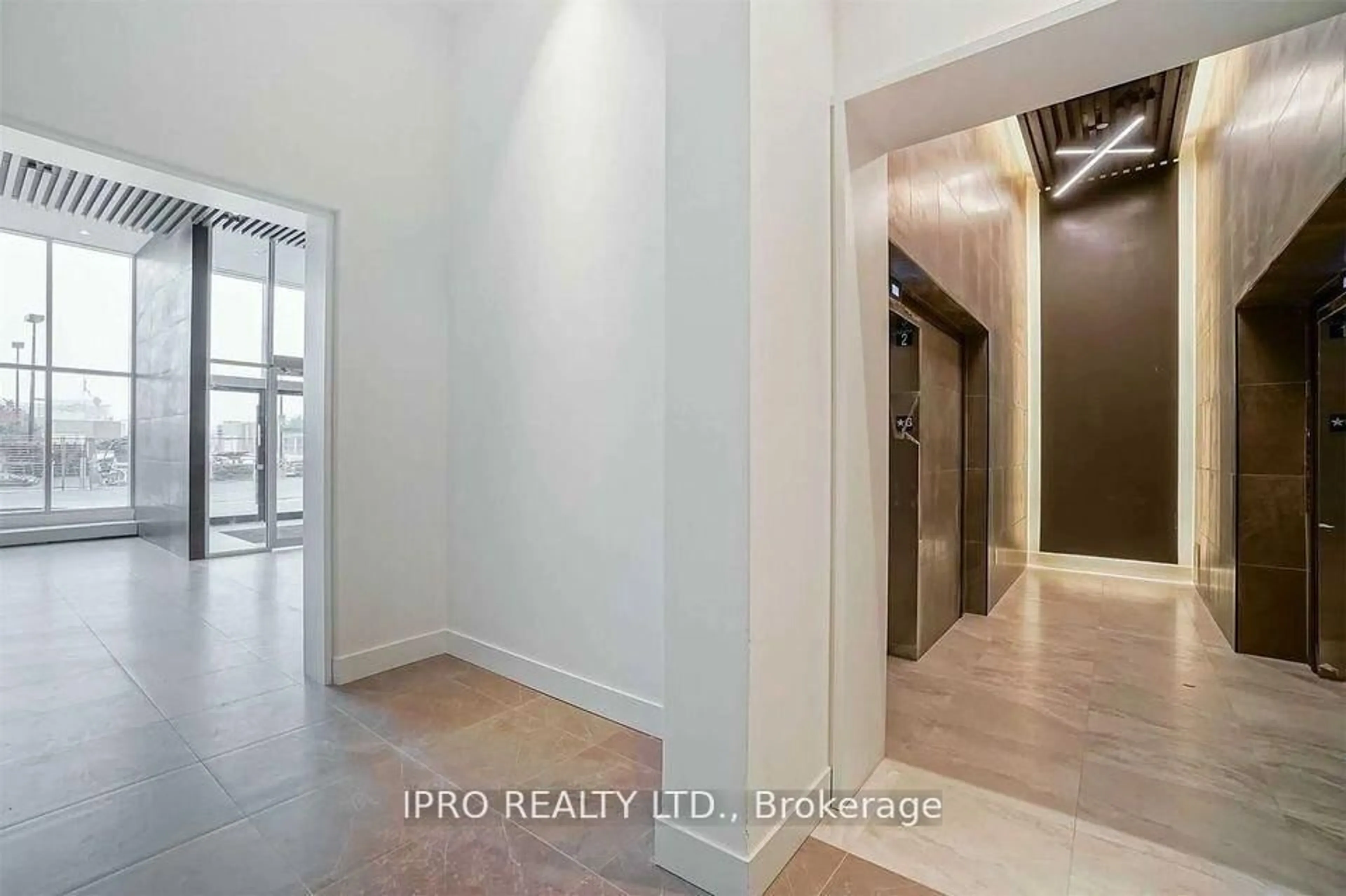 Indoor entryway for 2485 Taunton Rd #430, Oakville Ontario L6H 3R8