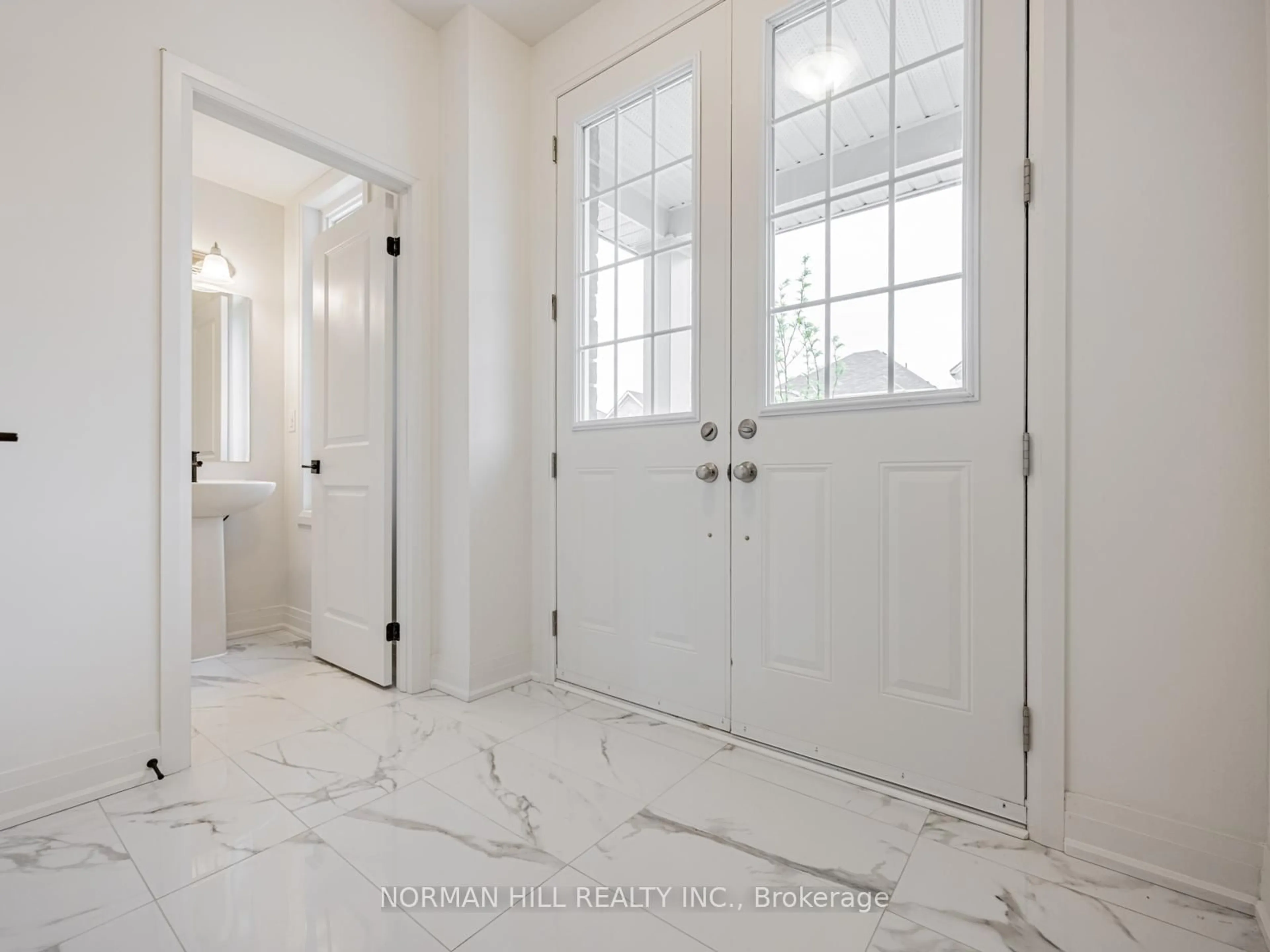 Indoor entryway for 3 Lilestone Dr, Brampton Ontario L6X 0B3