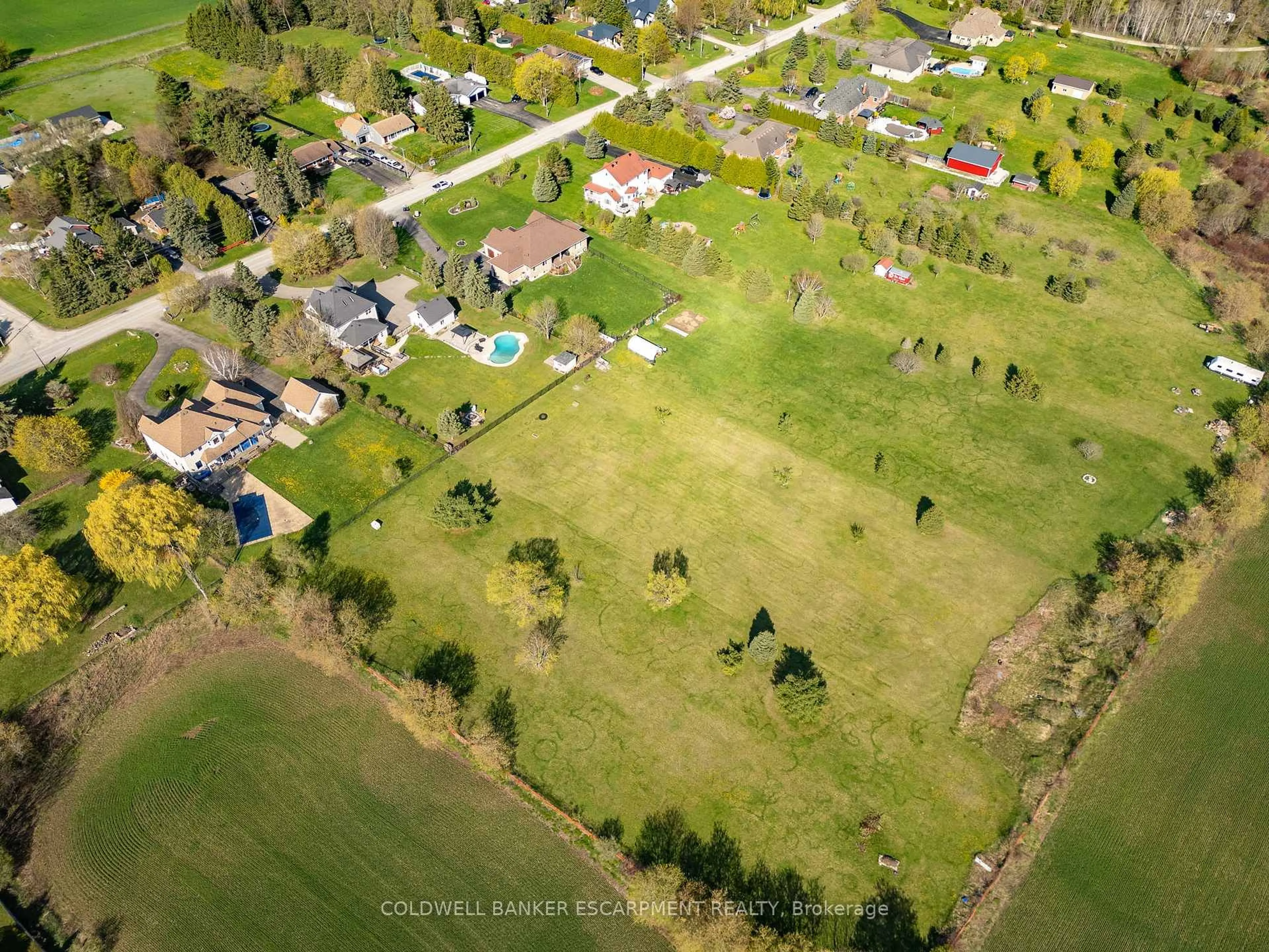 A pic from outside/outdoor area/front of a property/back of a property/a pic from drone, street for 13467 Fourth Line, Halton Hills Ontario L7J 2L8