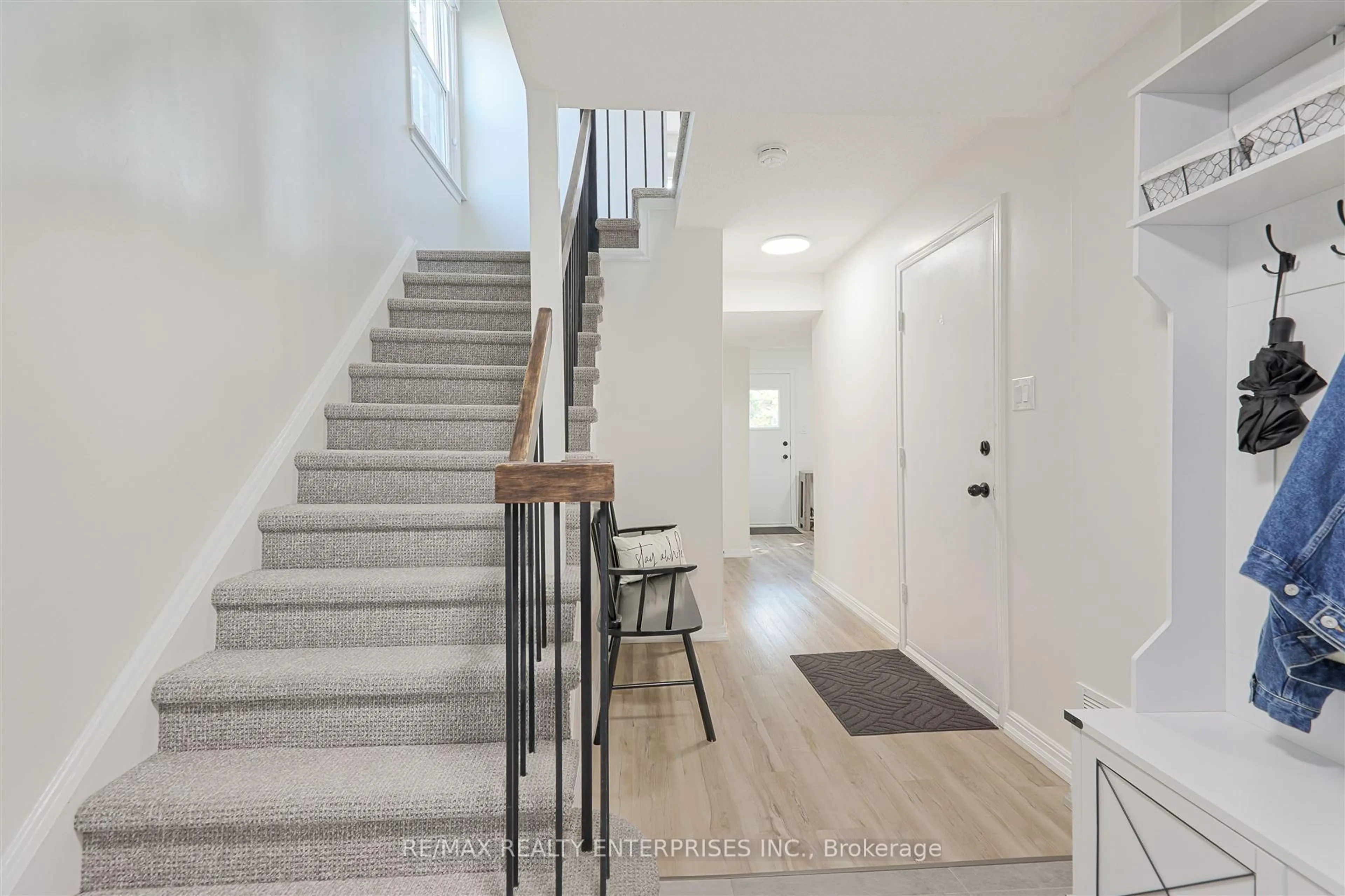 Indoor entryway for 333 Meadows Blvd #99, Mississauga Ontario L4Z 1G9