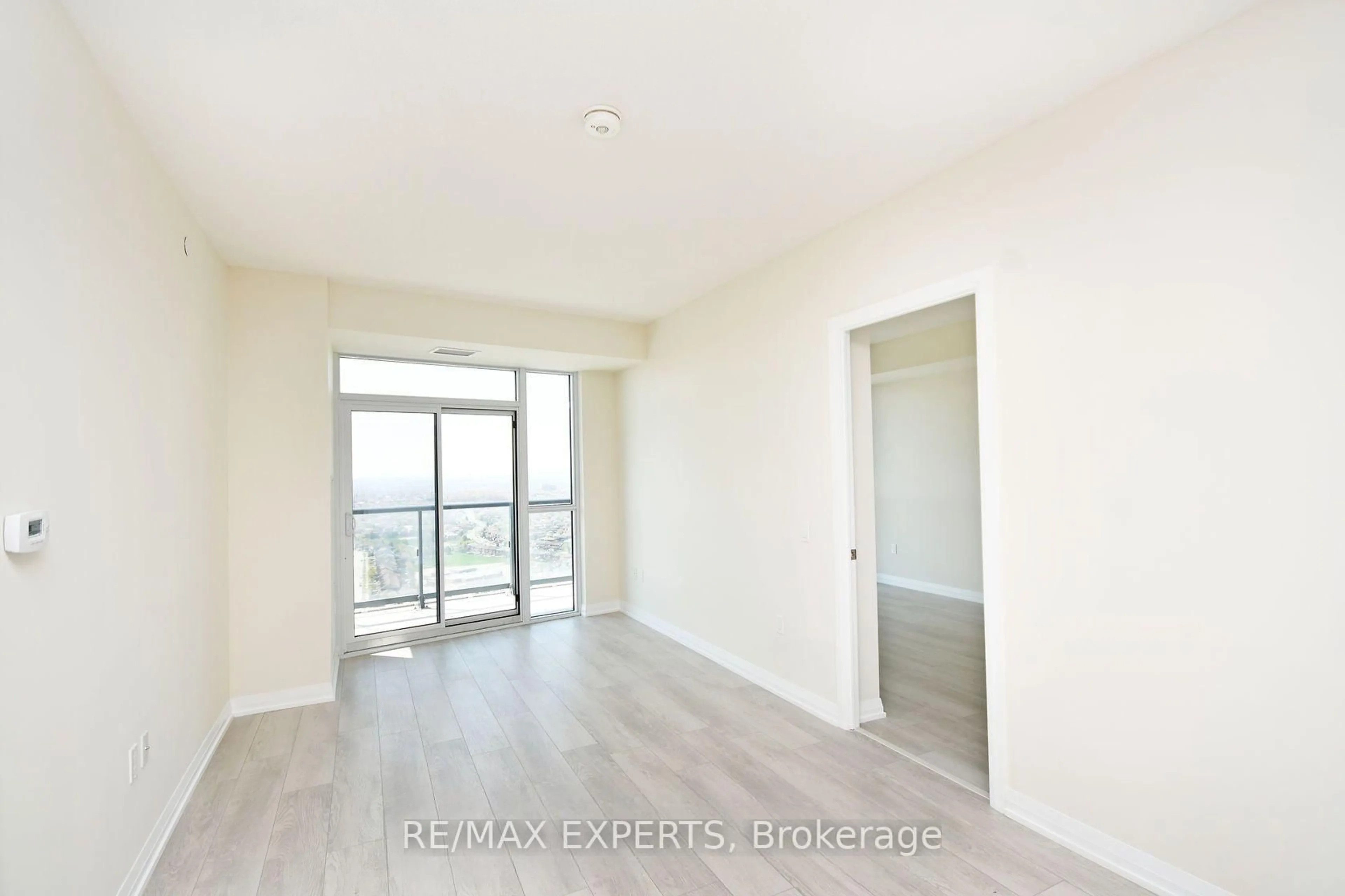 A pic of a room for 35 Watergarden Dr #2915, Mississauga Ontario L5R 0G8