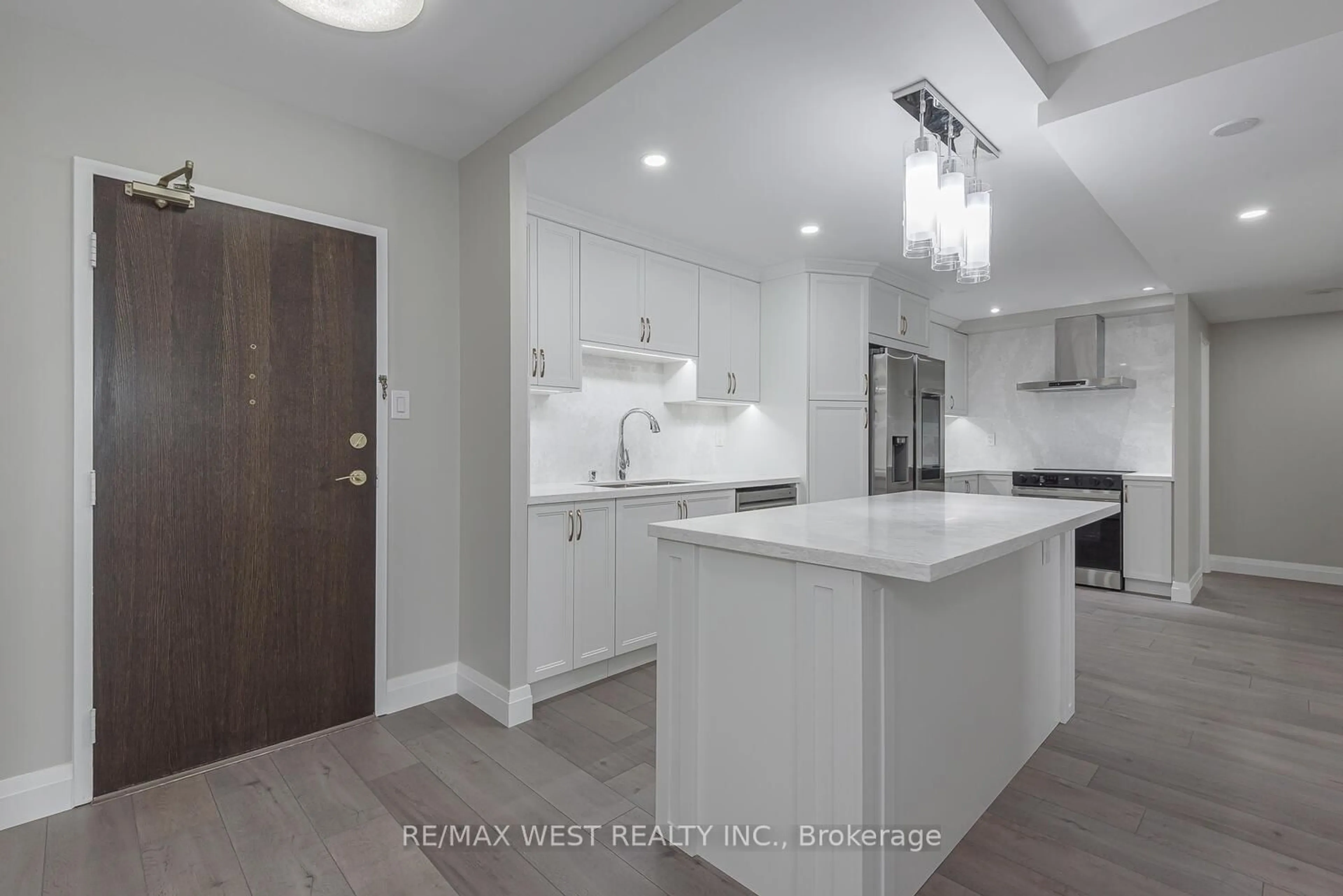 Open concept kitchen, unknown for 820 Burnhamthorpe Rd #1104, Toronto Ontario M9C 4W2