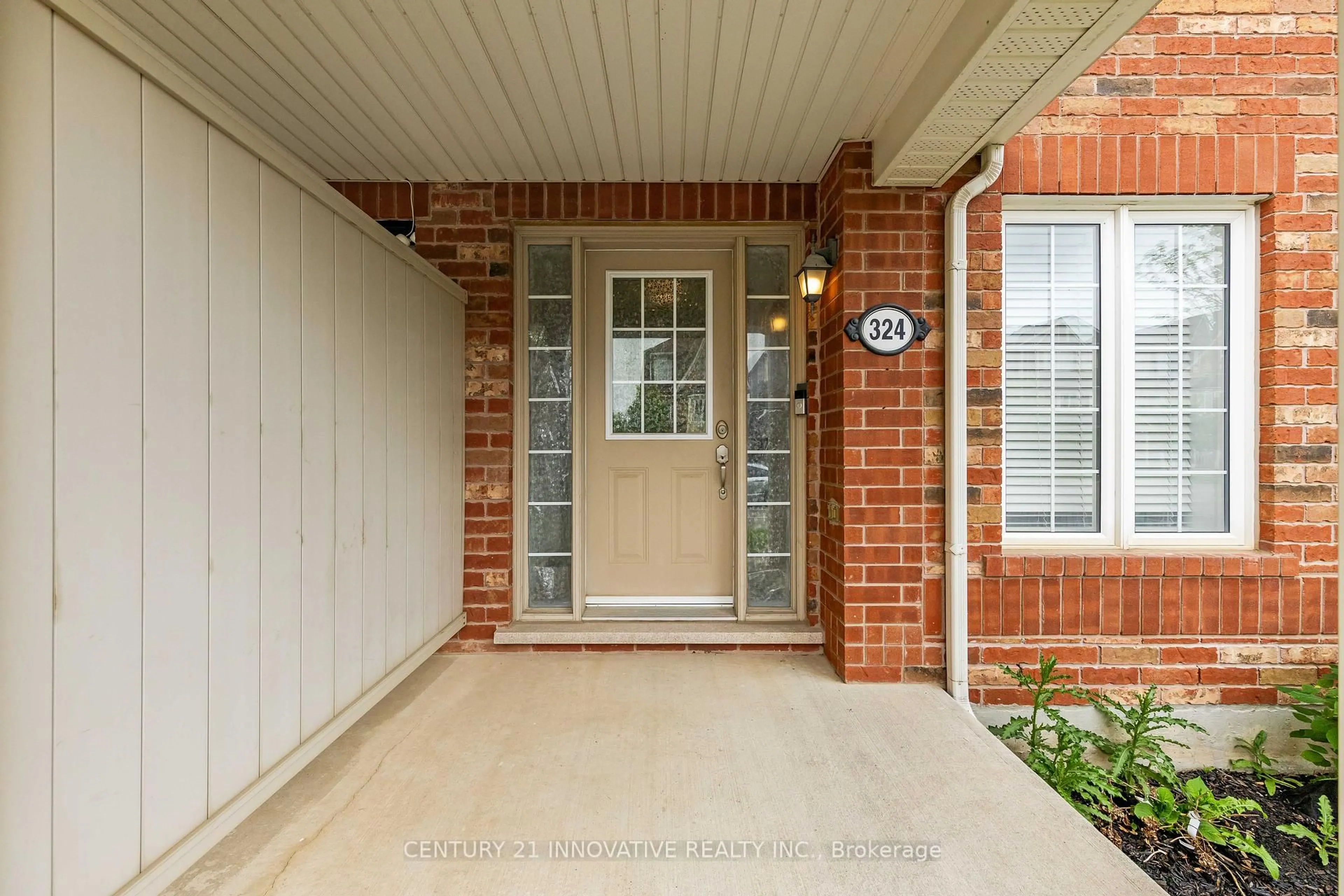 Indoor entryway for 324 Dymott Ave, Milton Ontario L9T 7T3