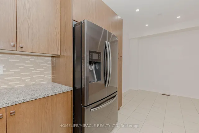 Additional property image - 1015 Job Cres