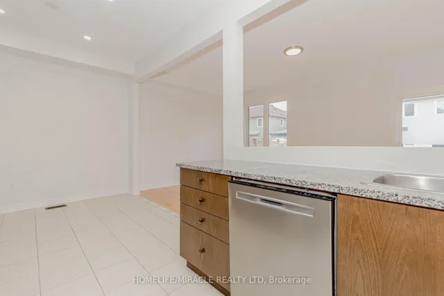Additional property image - 1015 Job Cres