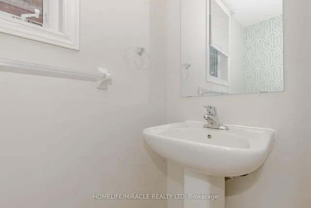 Additional property image - 1015 Job Cres