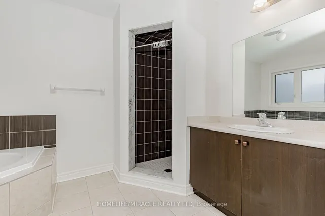 Additional property image - 1015 Job Cres