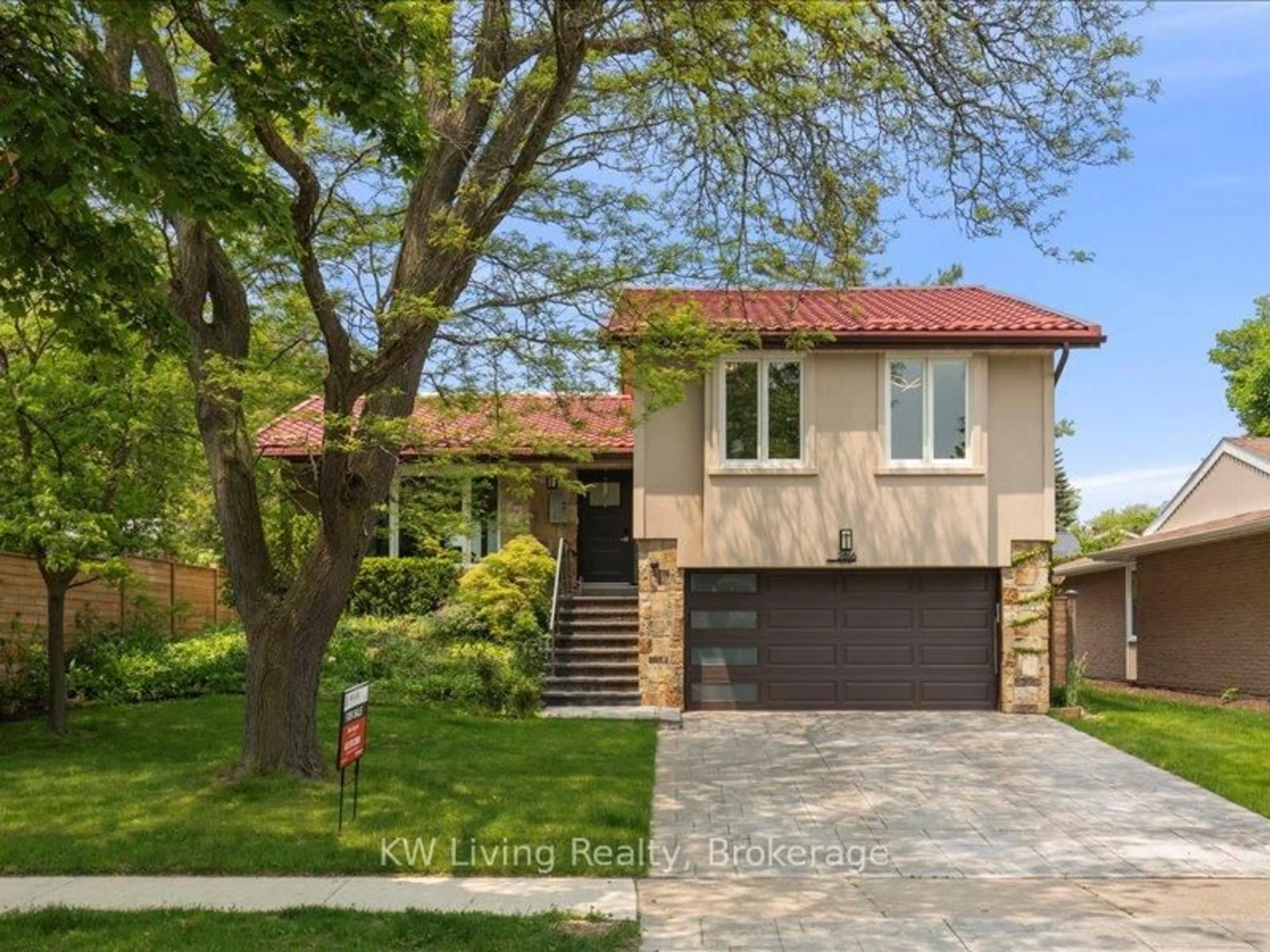 Home with brick exterior material, street for 2816 Constable Rd, Mississauga Ontario L5J 1W7