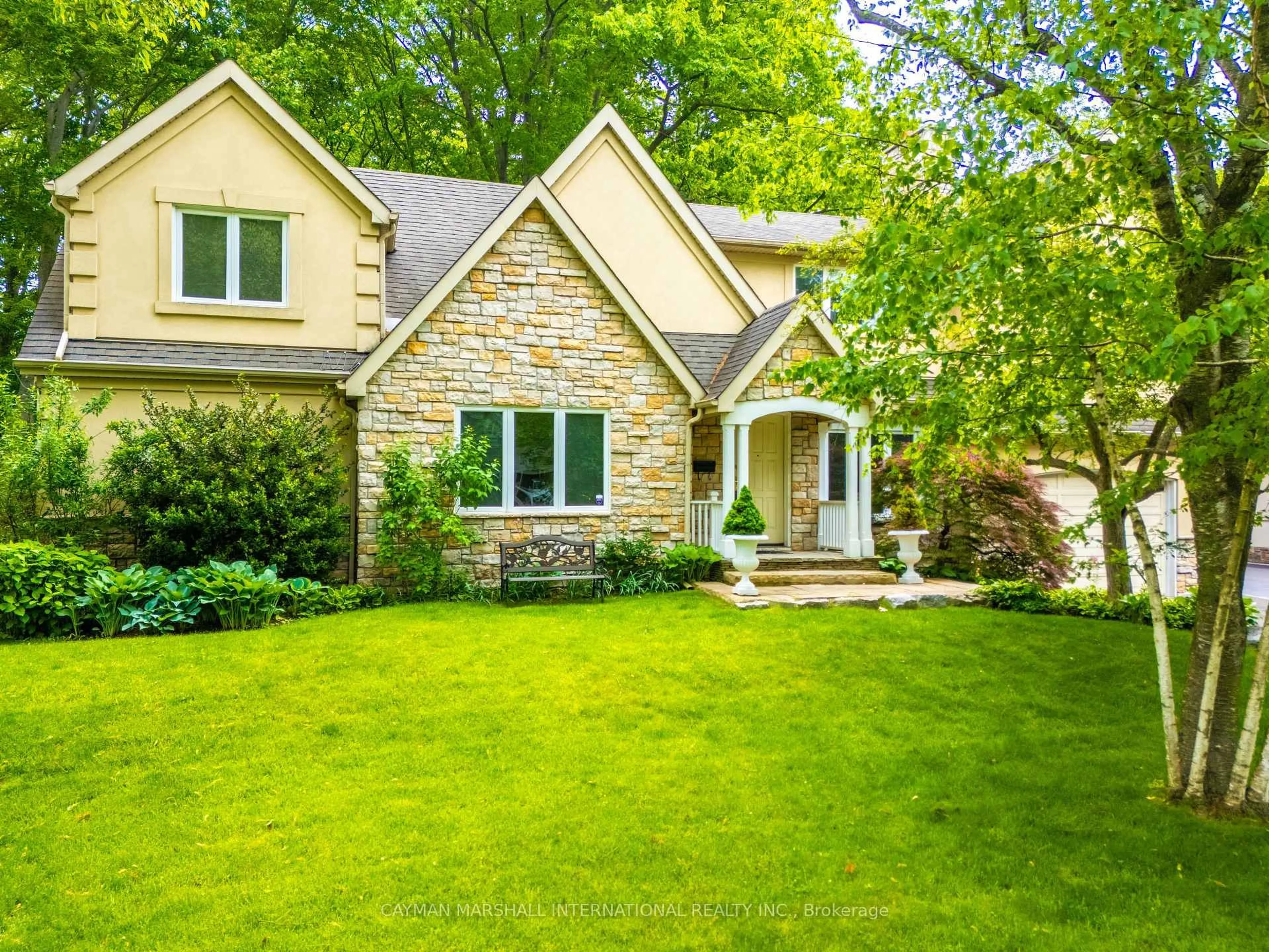 Home with brick exterior material, street for 1334 Devon Rd, Oakville Ontario L6J 2M1