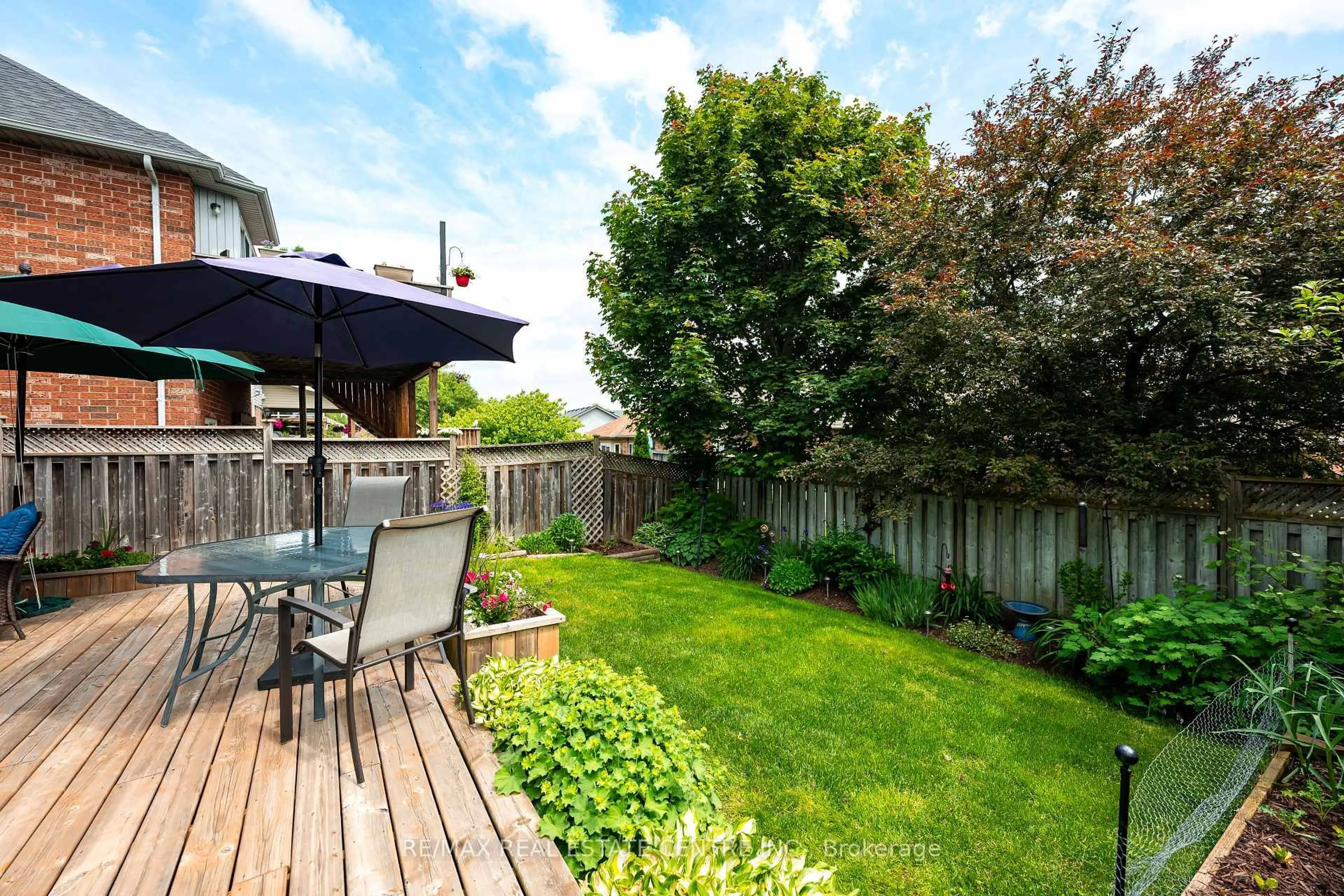 Patio, street for 26 Appleton Dr, Orangeville Ontario L9W 5C4