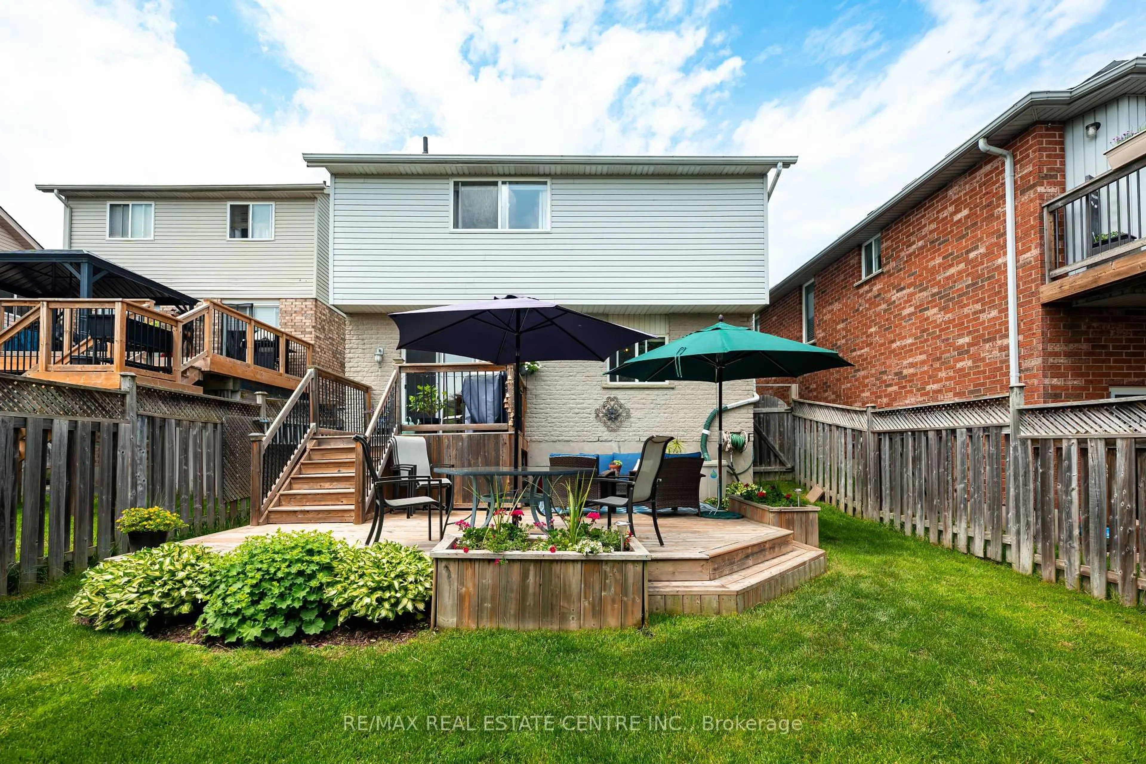 Patio, street for 26 Appleton Dr, Orangeville Ontario L9W 5C4