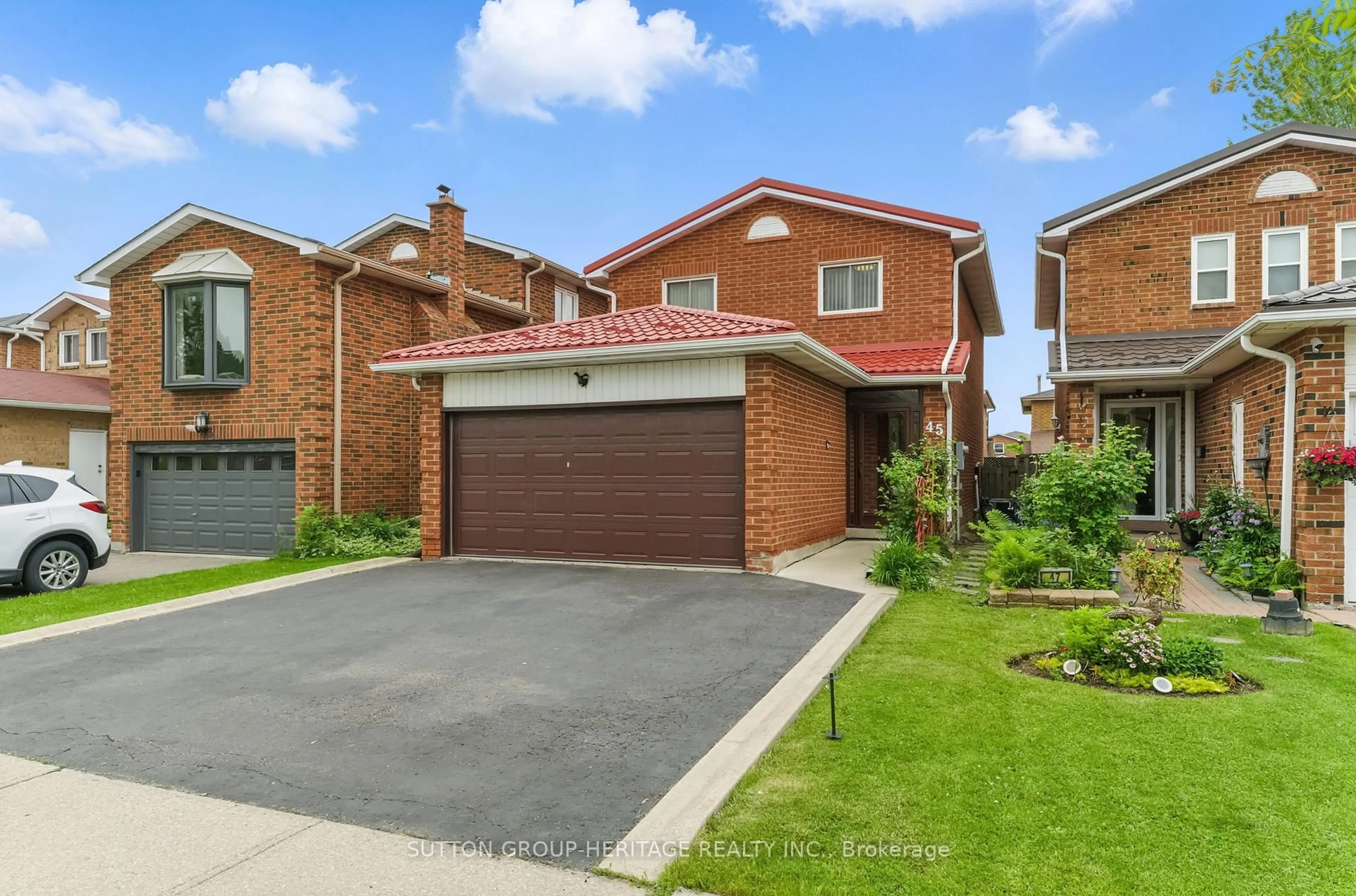 Home with brick exterior material, street for 45 Wildercroft Ave, Brampton Ontario L6V 4E9