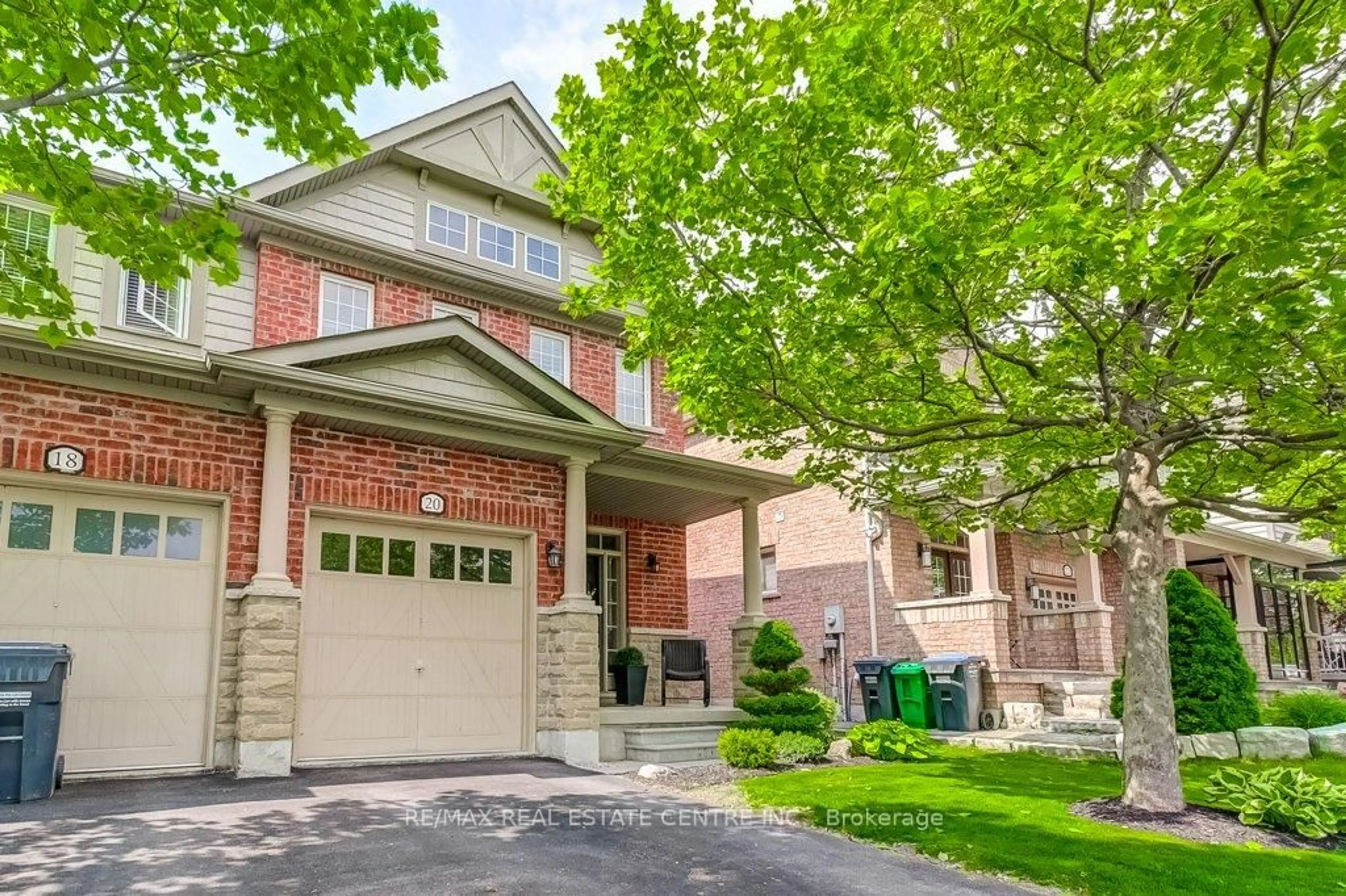 Home with brick exterior material, street for 20 Benadir Ave, Caledon Ontario L7C 3M8