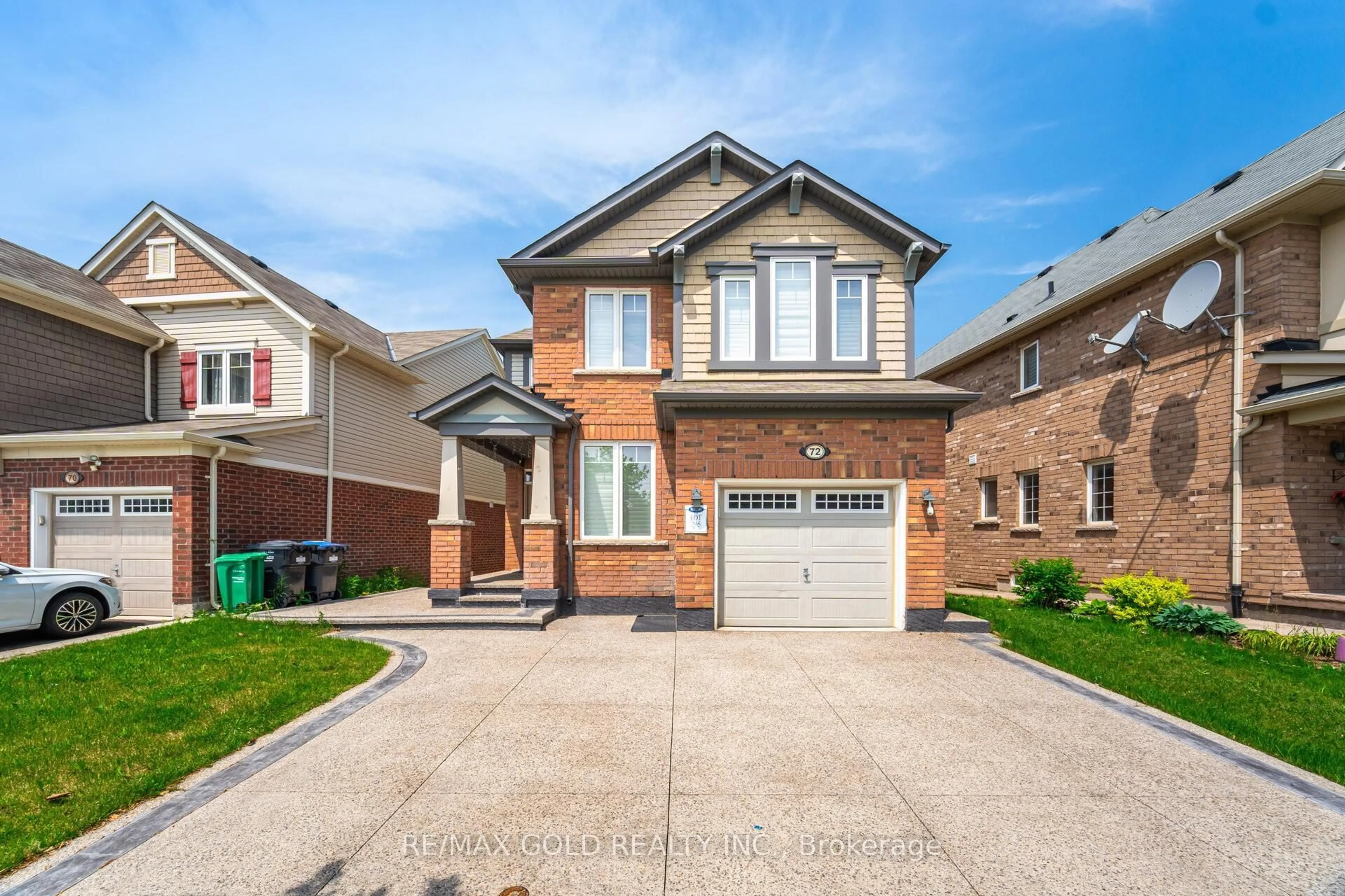 Home with brick exterior material, street for 72 Aylesbury Dr, Brampton Ontario L7A 0W2