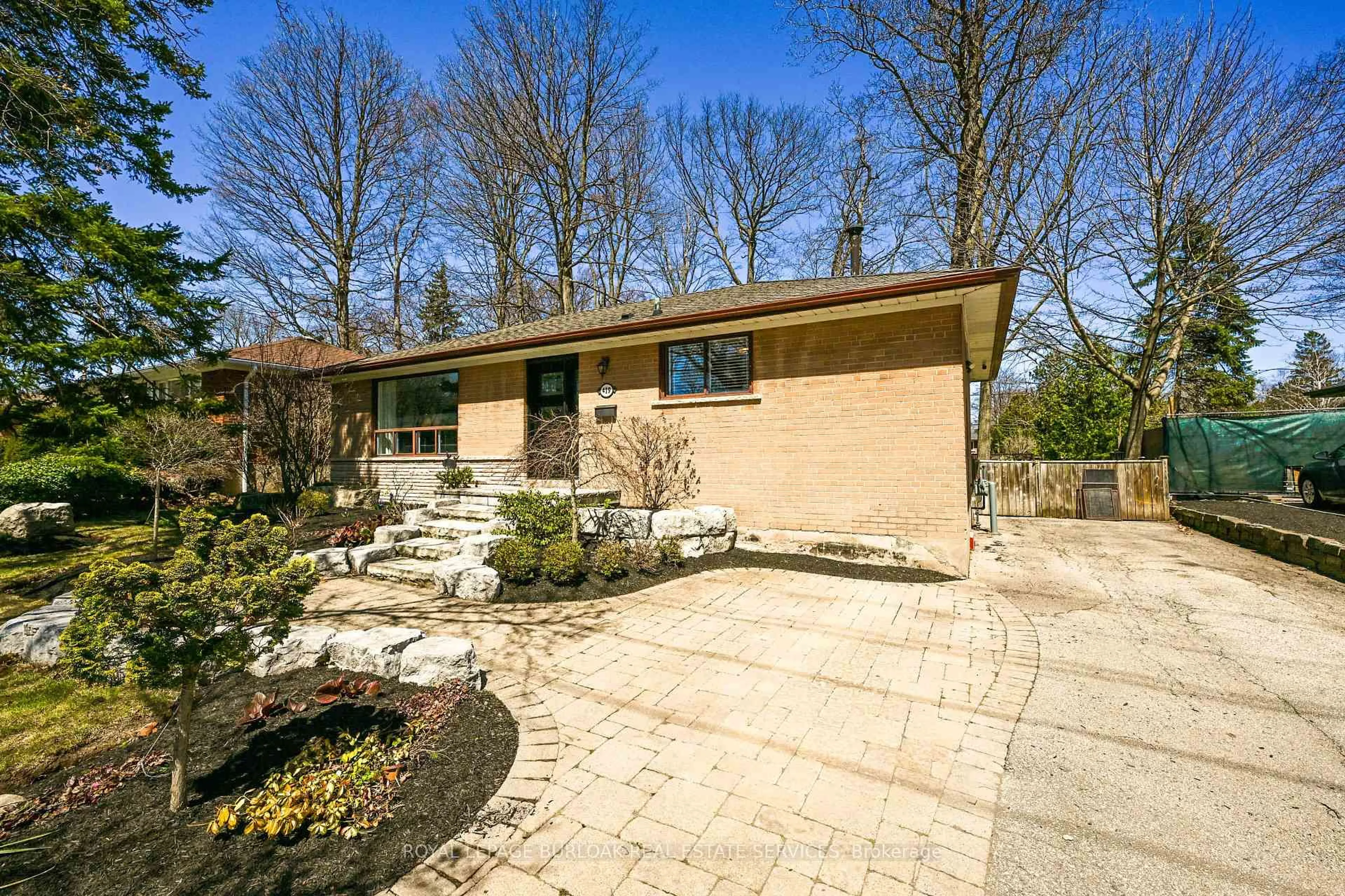 Home with brick exterior material, street for 419 Hampton Heath Rd, Burlington Ontario L7L 4R3