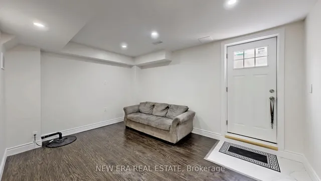 Additional property image - 26 Openbay Gdns