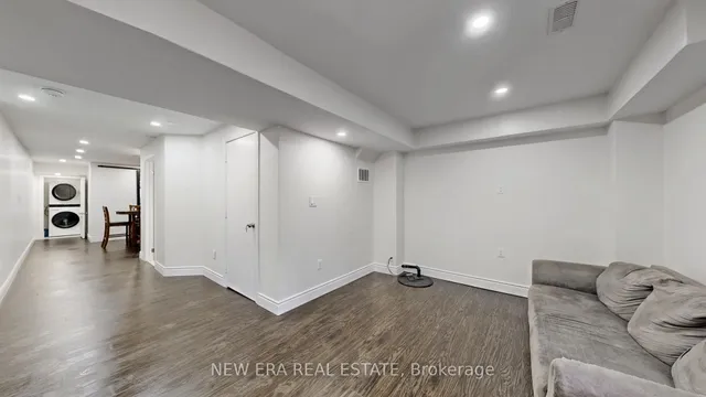 Additional property image - 26 Openbay Gdns