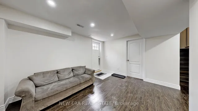 Additional property image - 26 Openbay Gdns