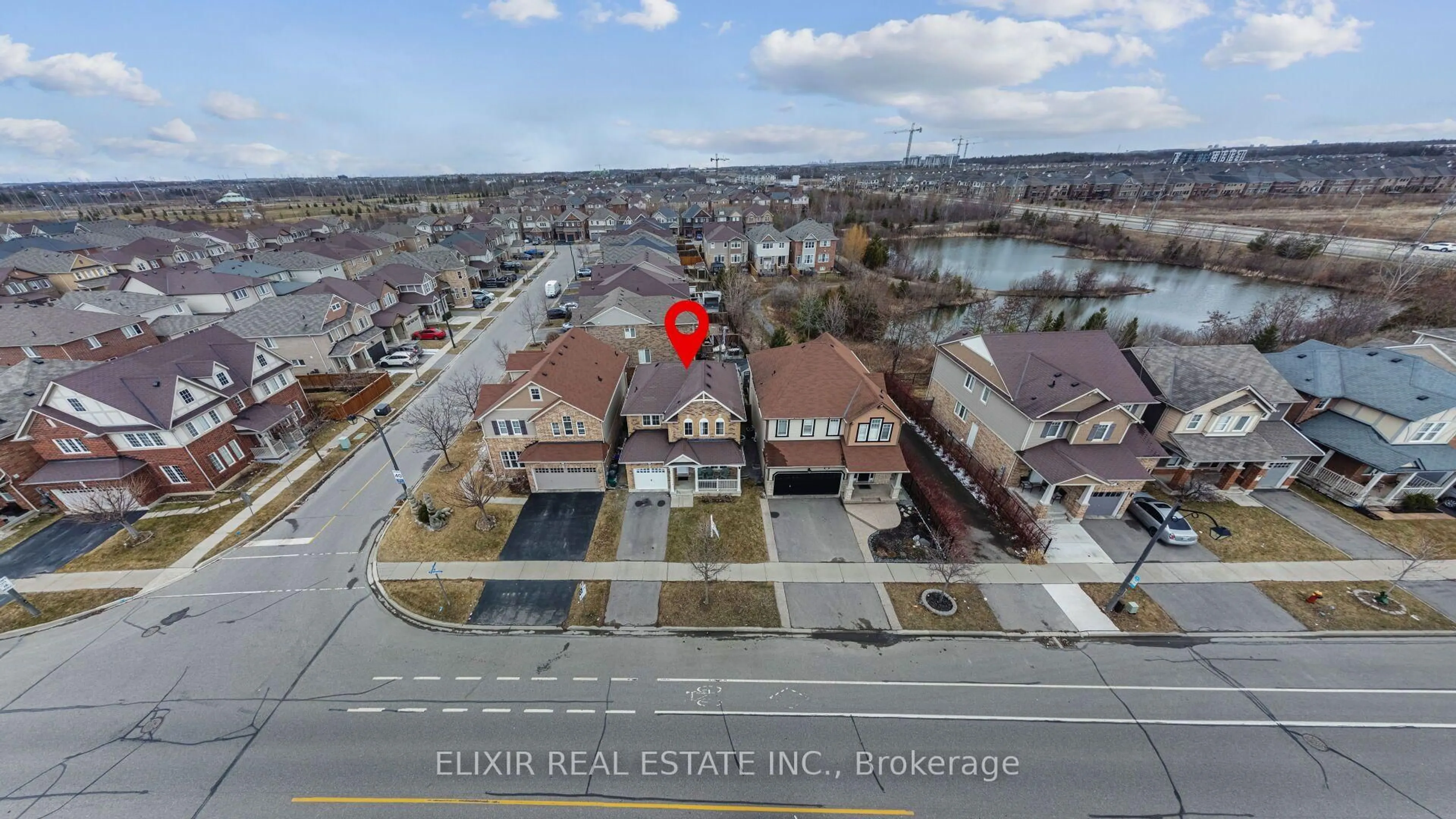 A pic from outside/outdoor area/front of a property/back of a property/a pic from drone, water/lake/river/ocean view for 1029 Farmstead Dr, Milton Ontario L9T 8G4