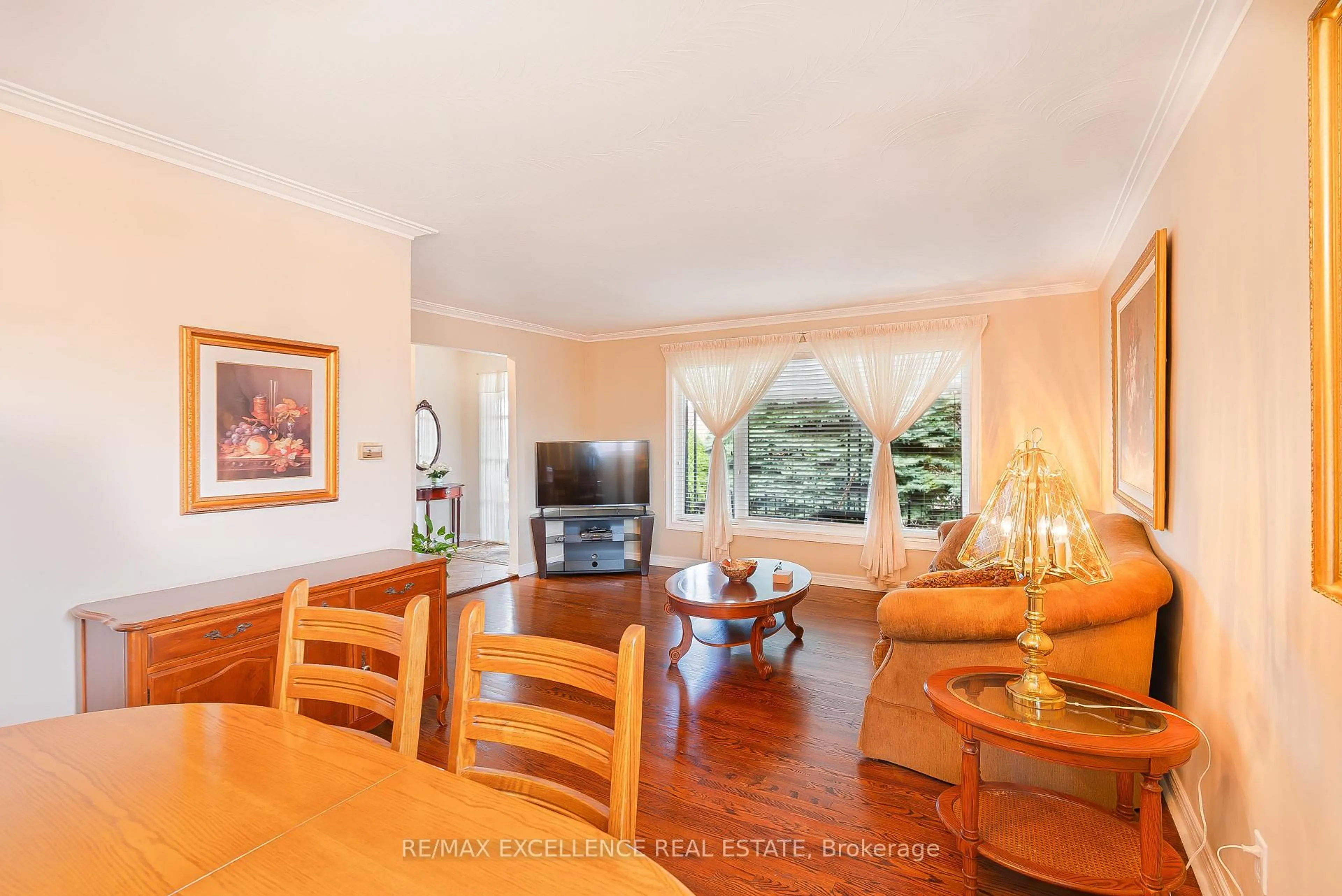 Dining room, unknown for 90 Goldsboro Rd, Toronto Ontario N9L 1A8