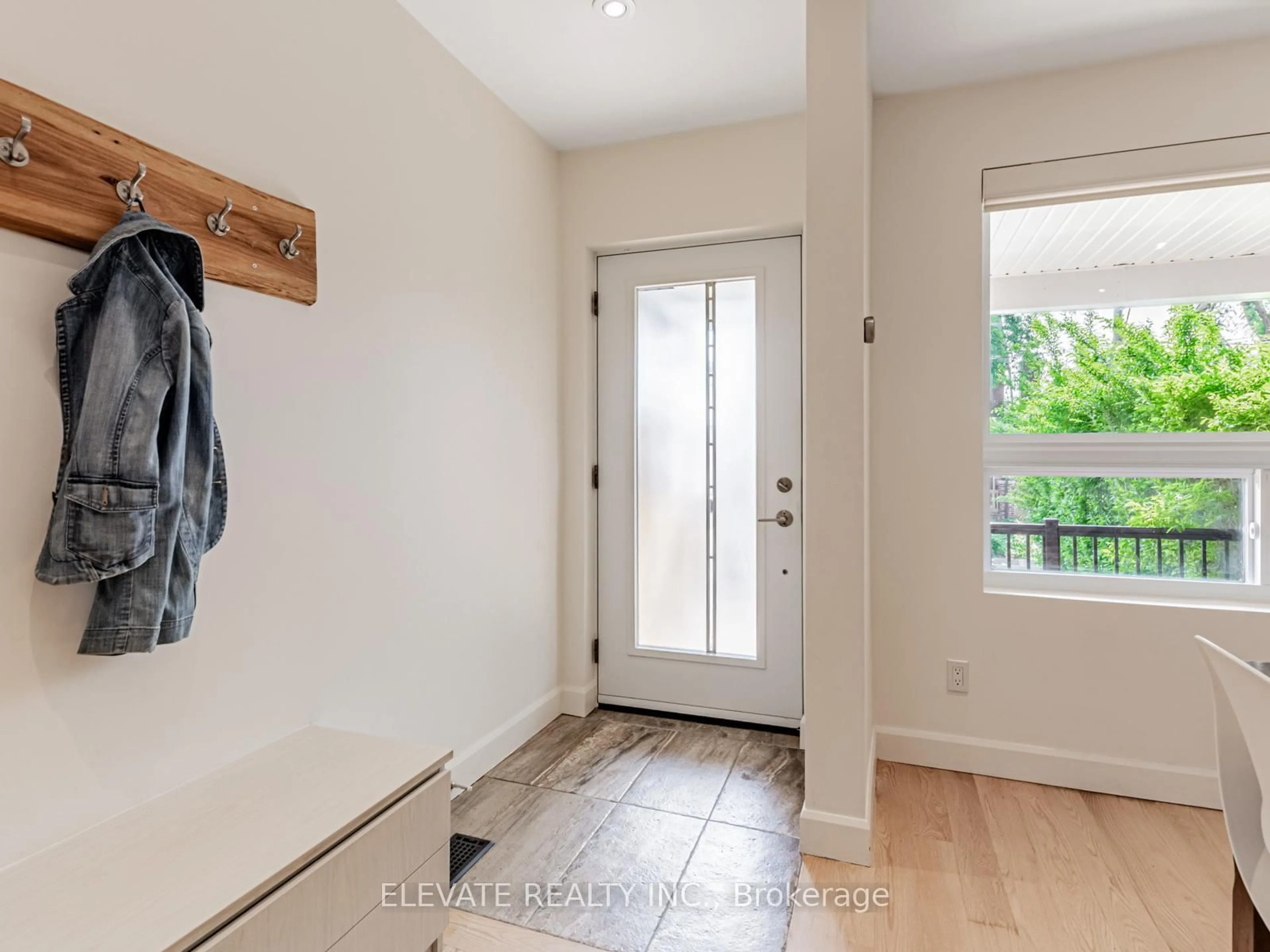 Indoor entryway for 71 Nairn Ave, Toronto Ontario M6E 4G8