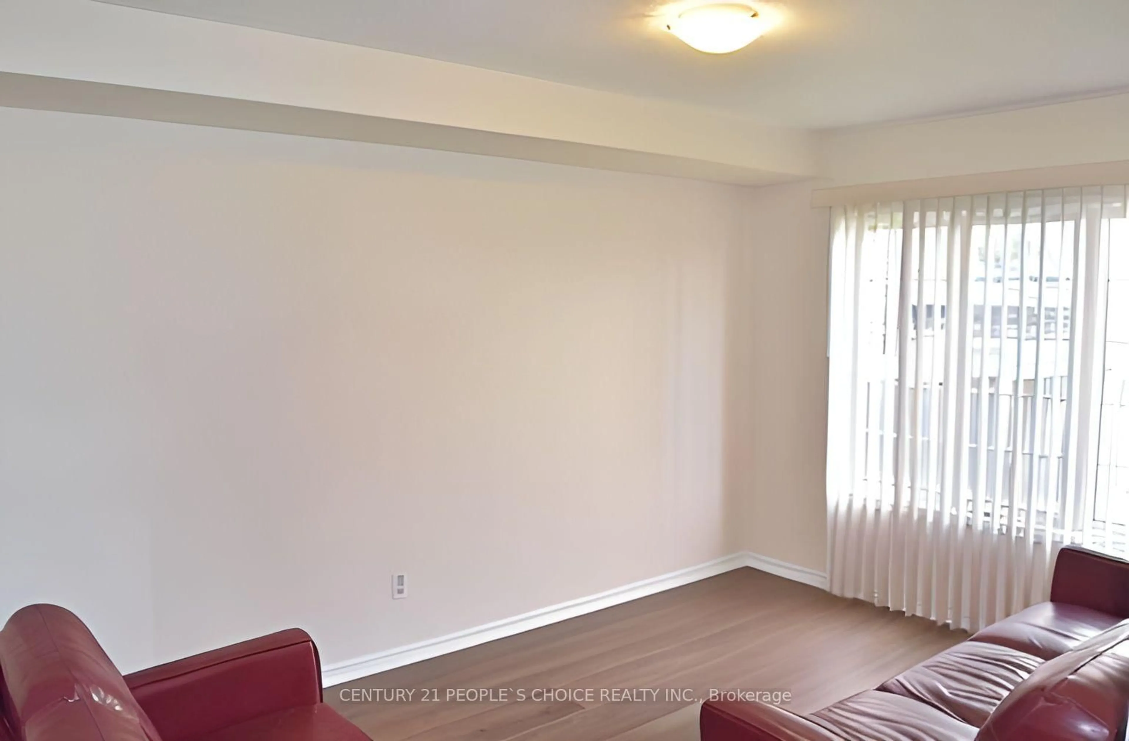 A pic of a room for 3323 Mikalda Rd, Burlington Ontario L7M 0K8