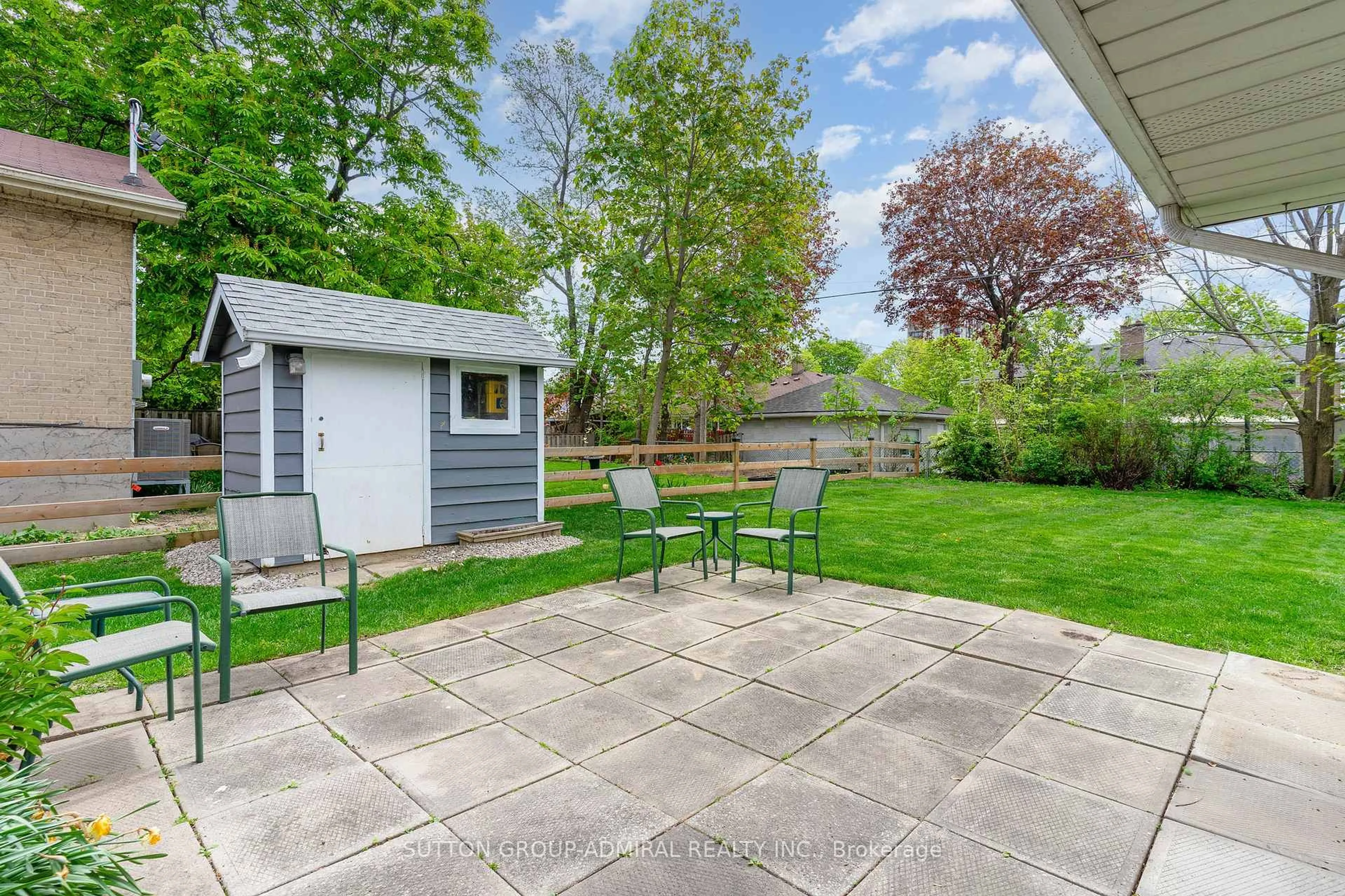 Patio, street for 43 Vanderbrent Cres, Toronto Ontario M9R 3W9
