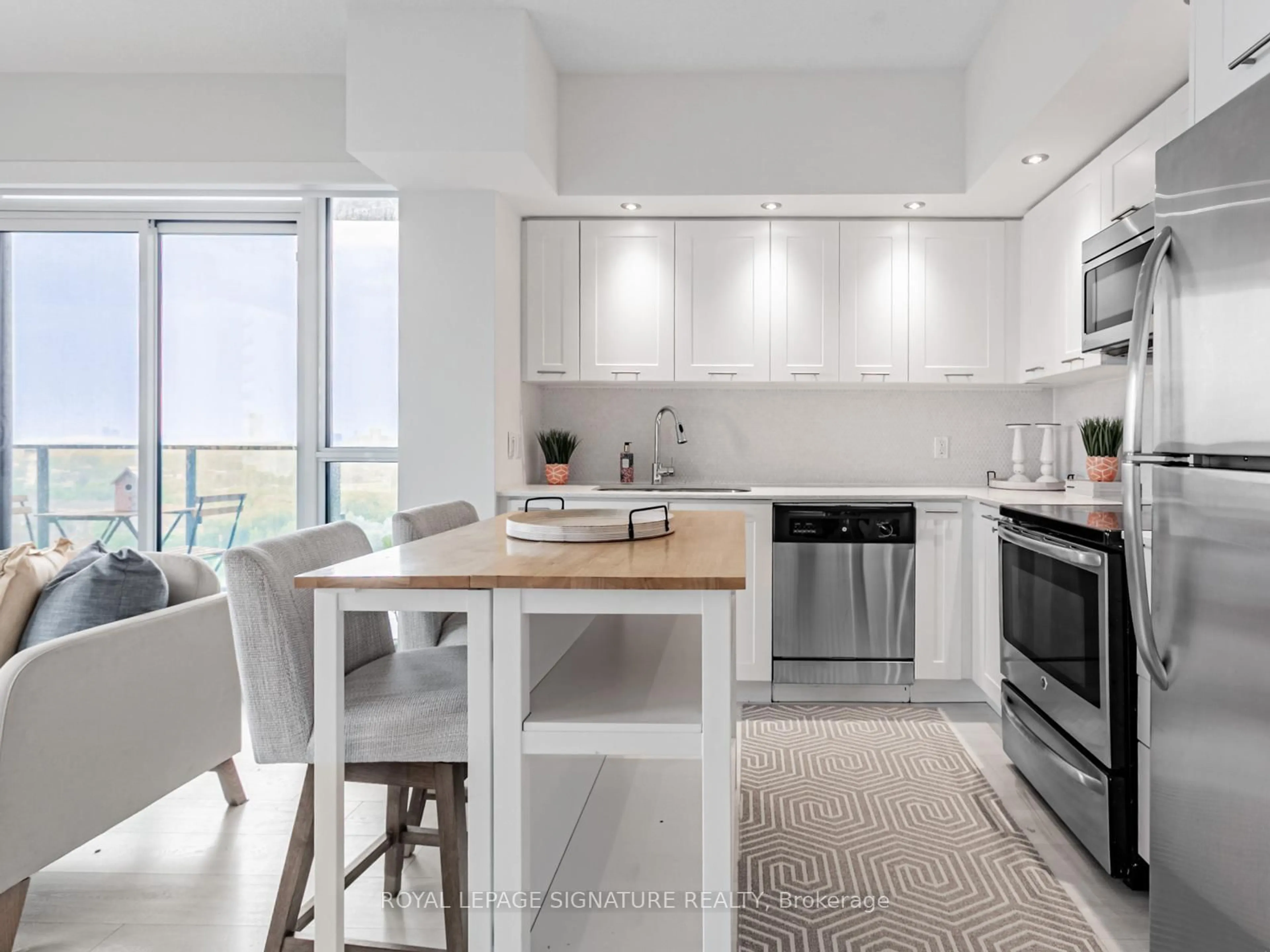 Open concept kitchen, ceramic/tile floor for 2220 Lakeshore Blvd #1802, Toronto Ontario M8V 0C1