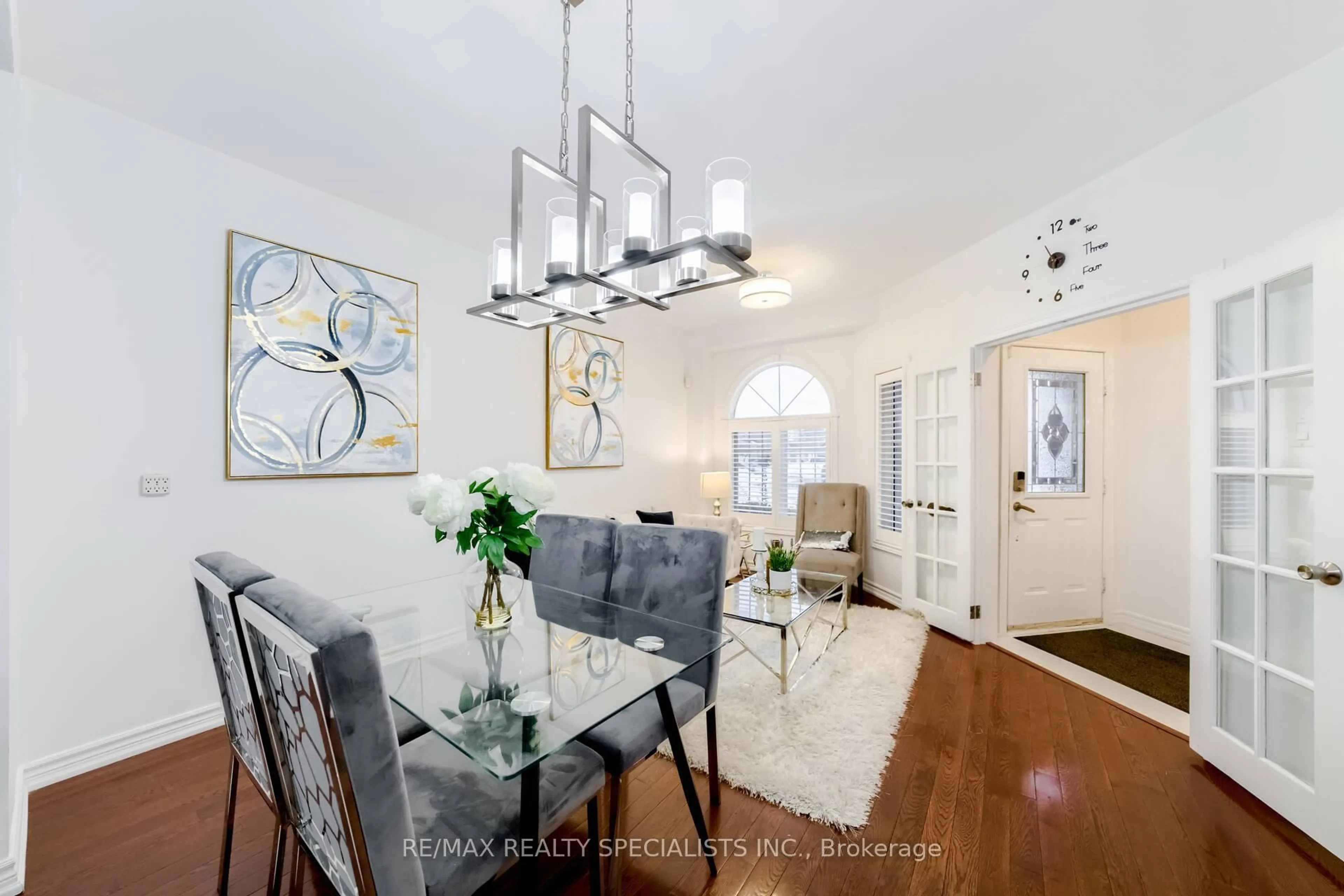 Dining room, unknown for 24 Arthurs Cres, Brampton Ontario L6Y 4Y2