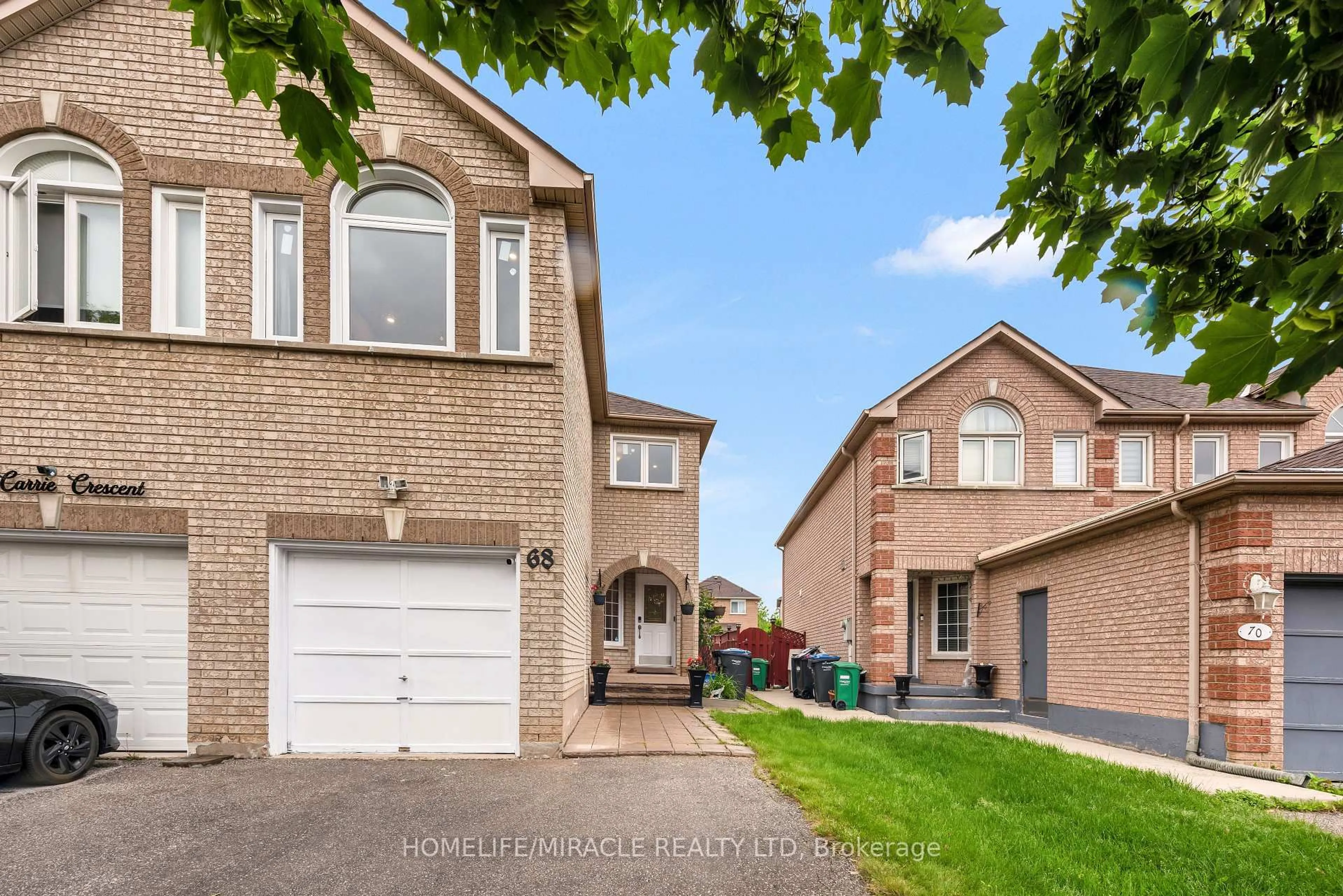 Home with brick exterior material, street for 68 Carrie Cres, Brampton Ontario L6Y 4Y6