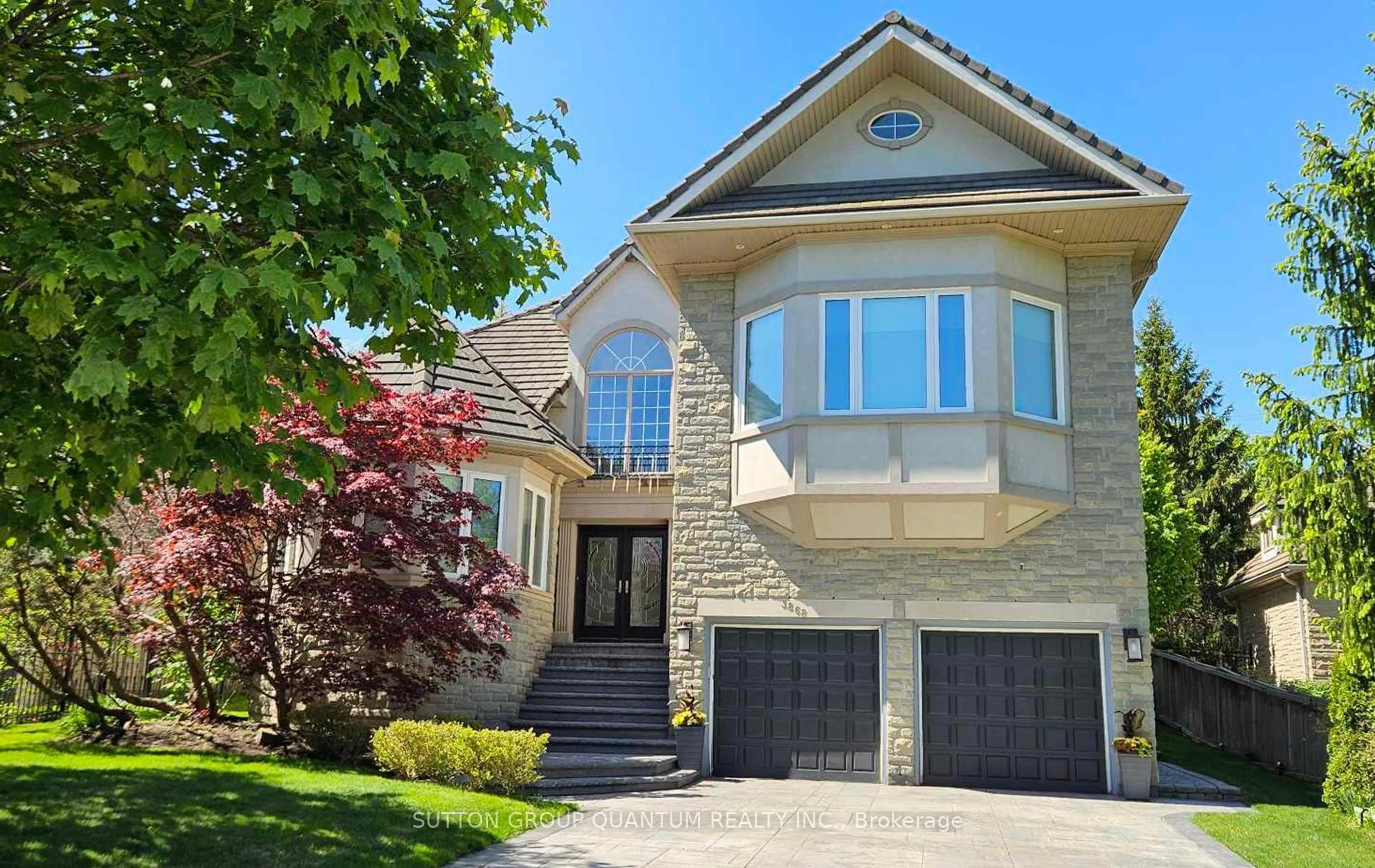 Home with brick exterior material, street for 3868 O'Neil Gate, Mississauga Ontario L5L 5X6