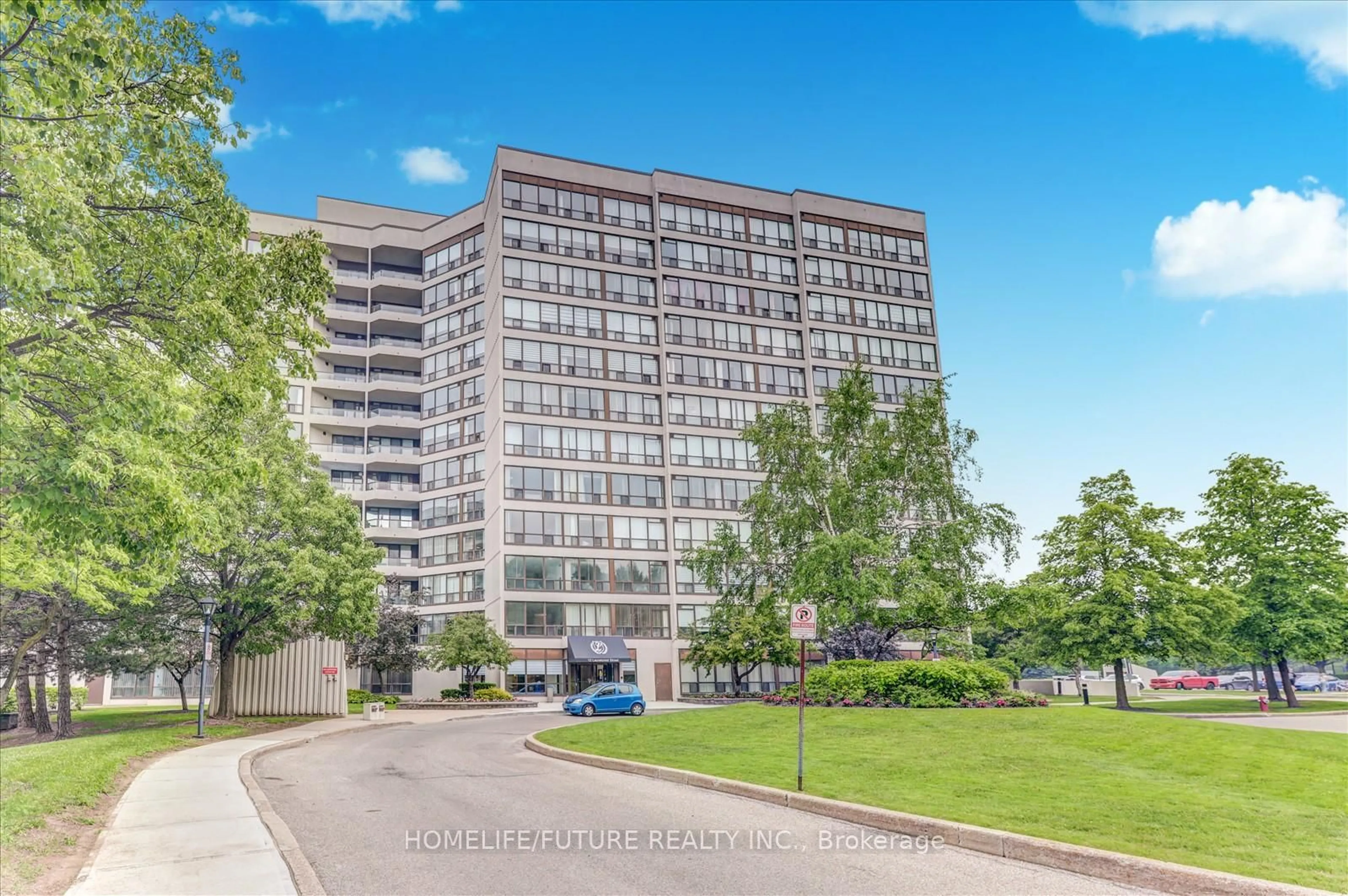 A pic from outside/outdoor area/front of a property/back of a property/a pic from drone, building for 12 Laurelcrest St #1004, Brampton Ontario L6S 5Y4