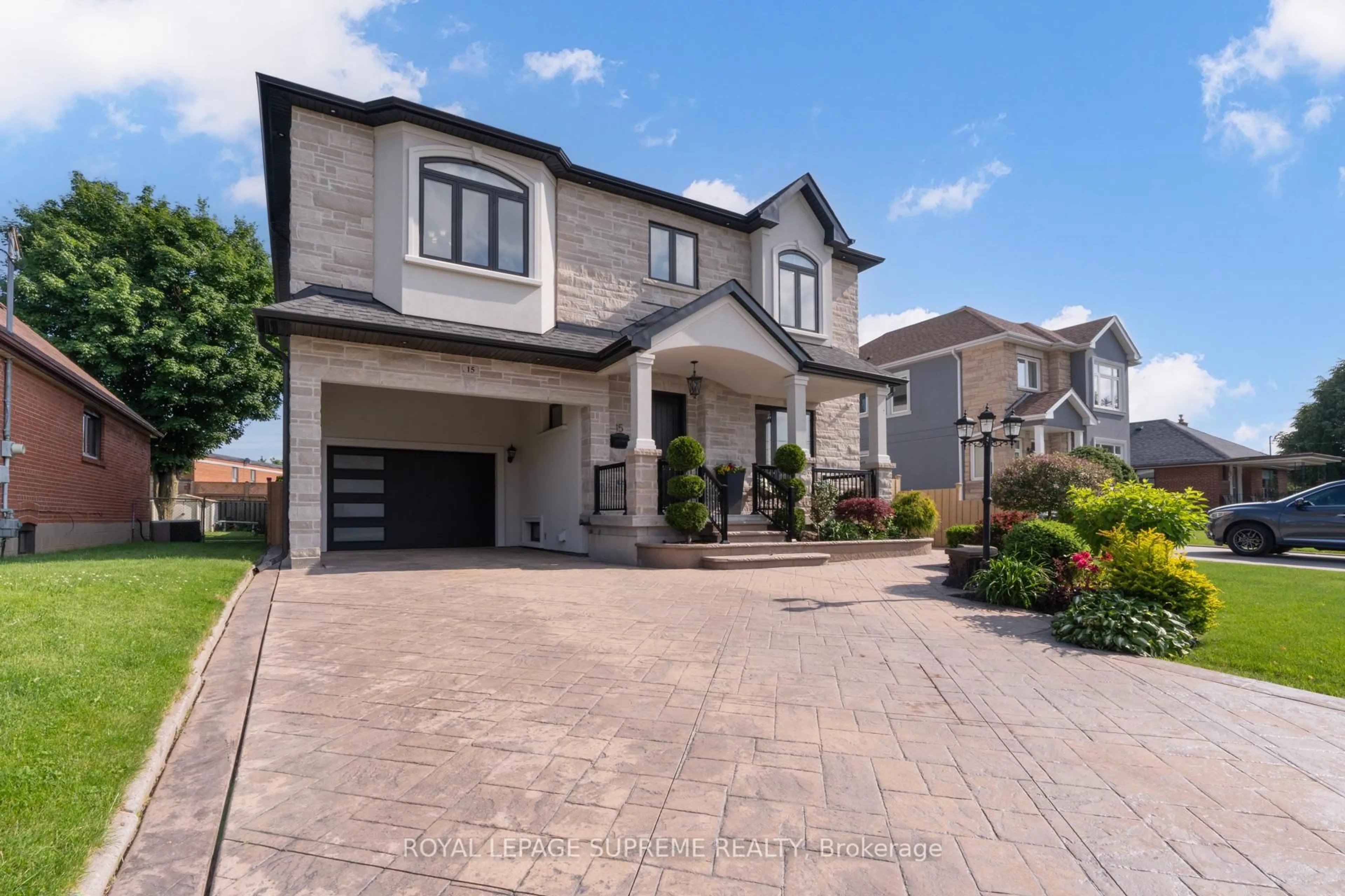 Unknown for 15 Parkchester Rd, Toronto Ontario M6M 2S1