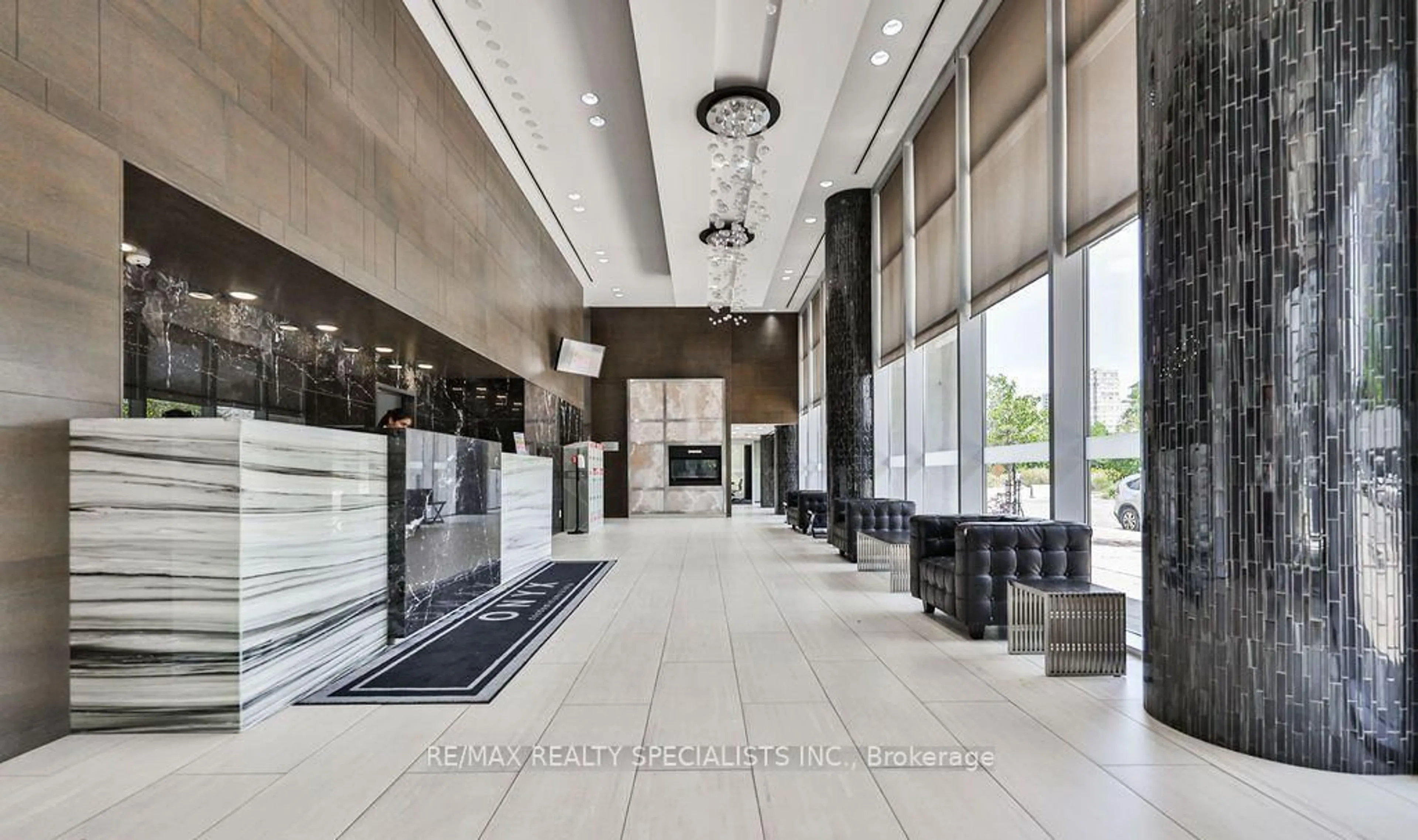 Lobby for 223 Webb Dr #2102, Mississauga Ontario L5B 0E8