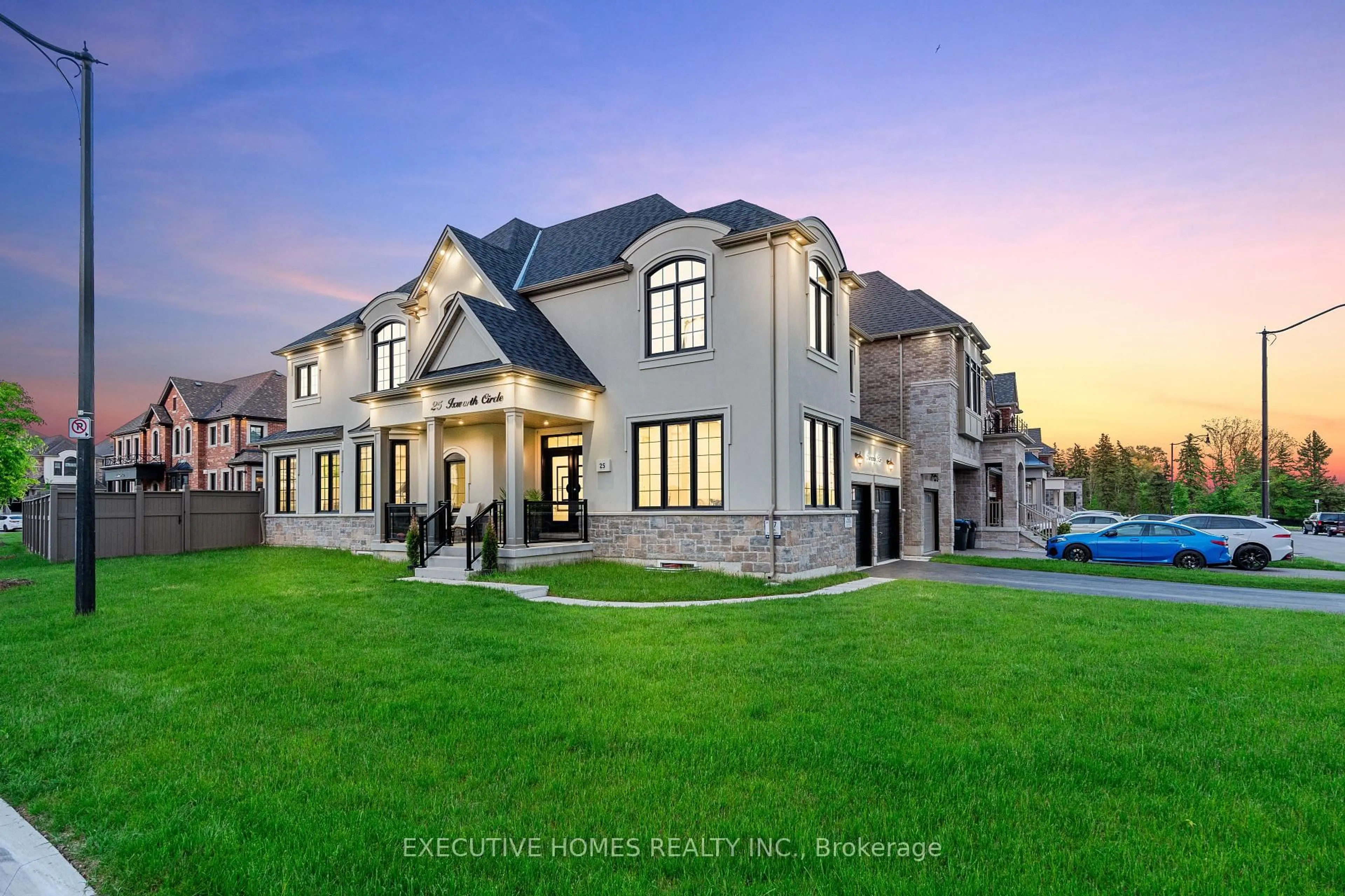 Home with brick exterior material, mountain view for 25 Ixworth Circ, Brampton Ontario L6Y 6J8