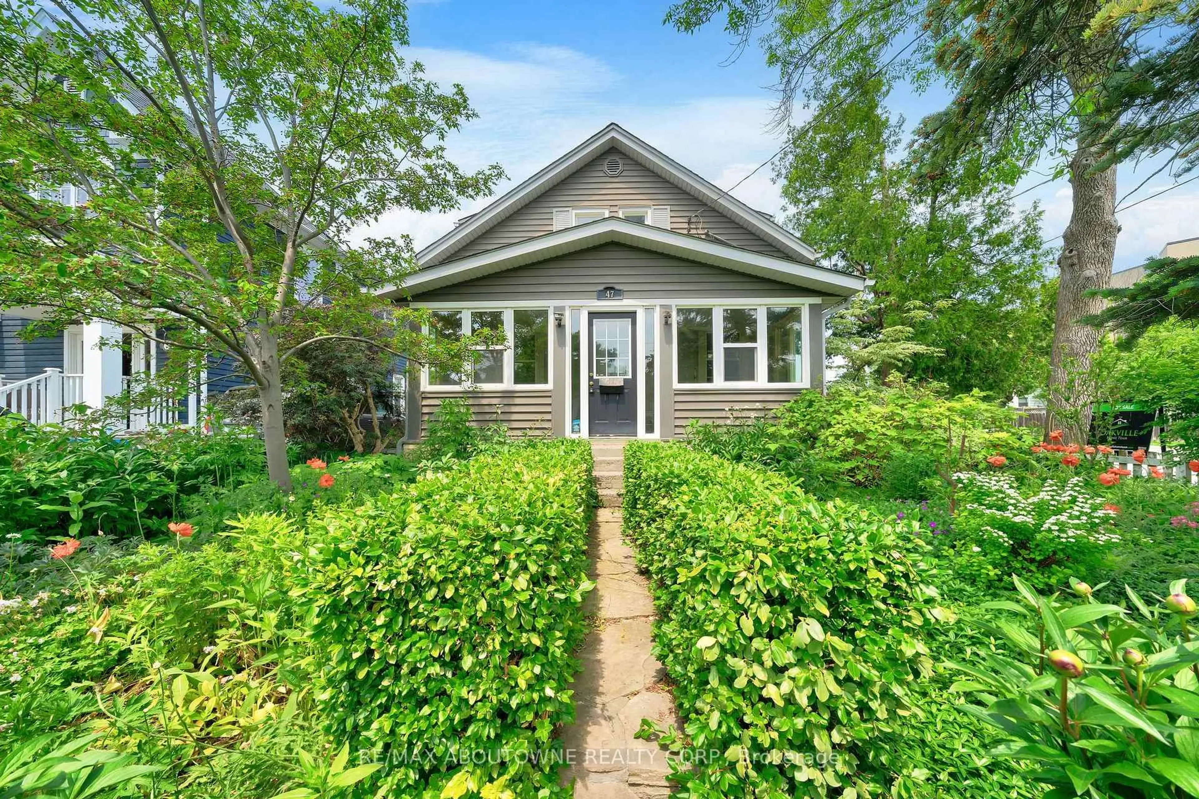 Unknown for 47 Stewart St, Oakville Ontario L6K 1X6