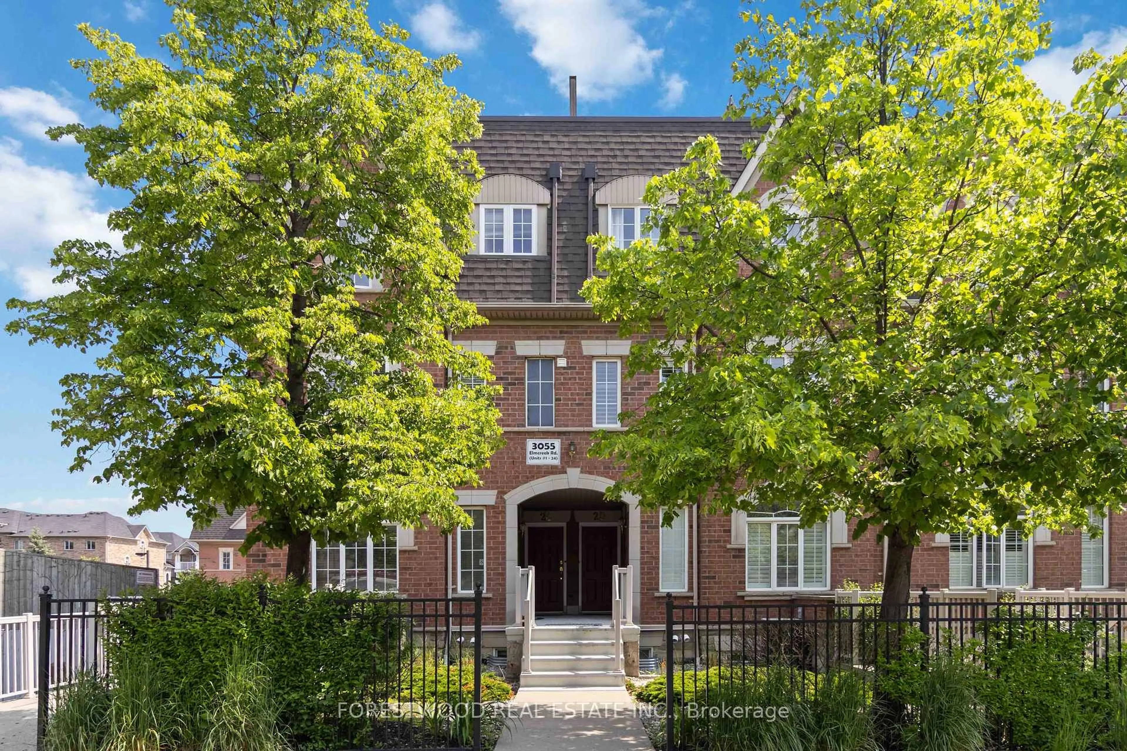 Home with brick exterior material, street for 3055 Elmcreek Rd #Unit 19, Mississauga Ontario L5B 4J9