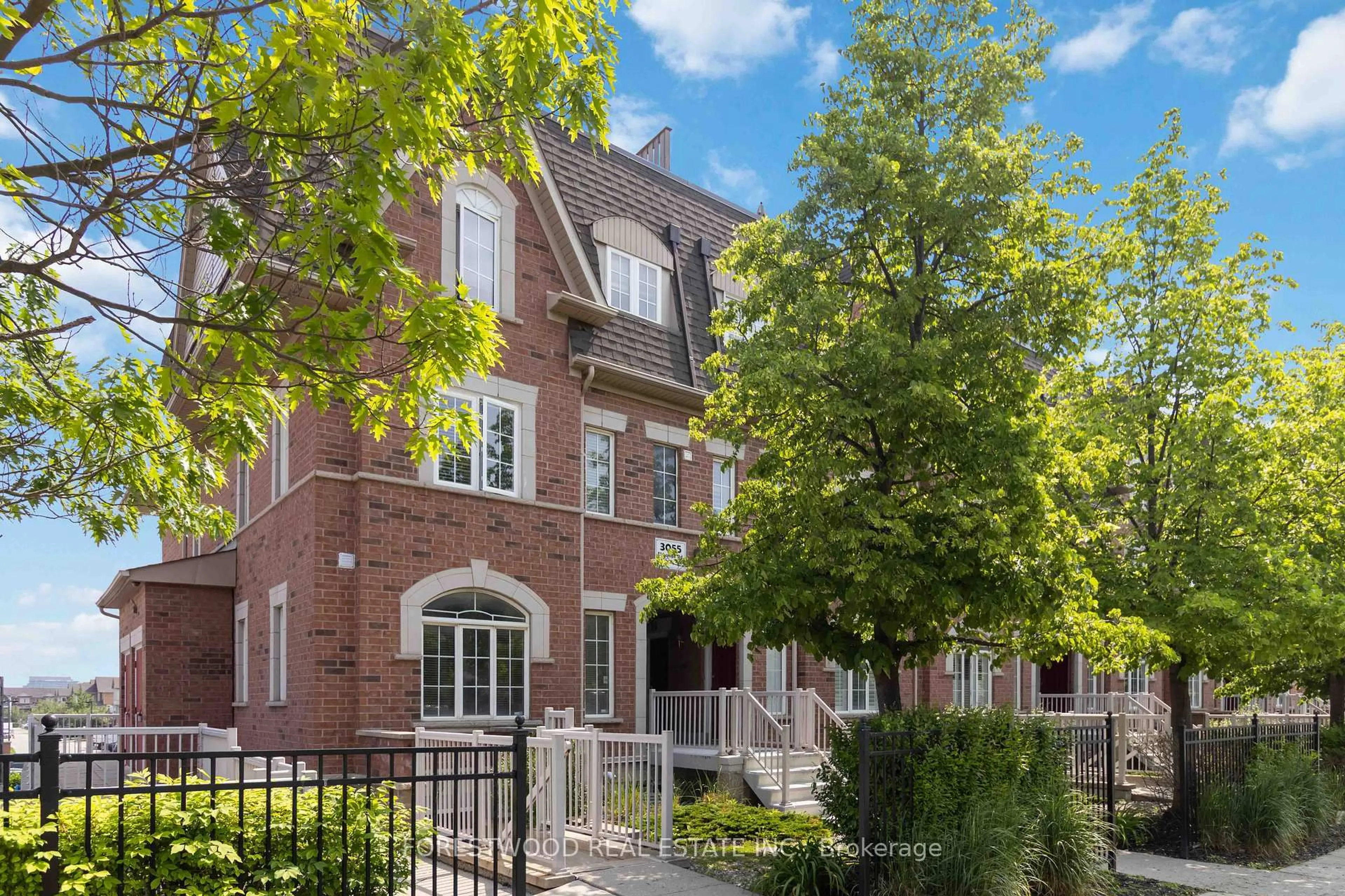Home with brick exterior material, street for 3055 Elmcreek Rd #Unit 19, Mississauga Ontario L5B 4J9