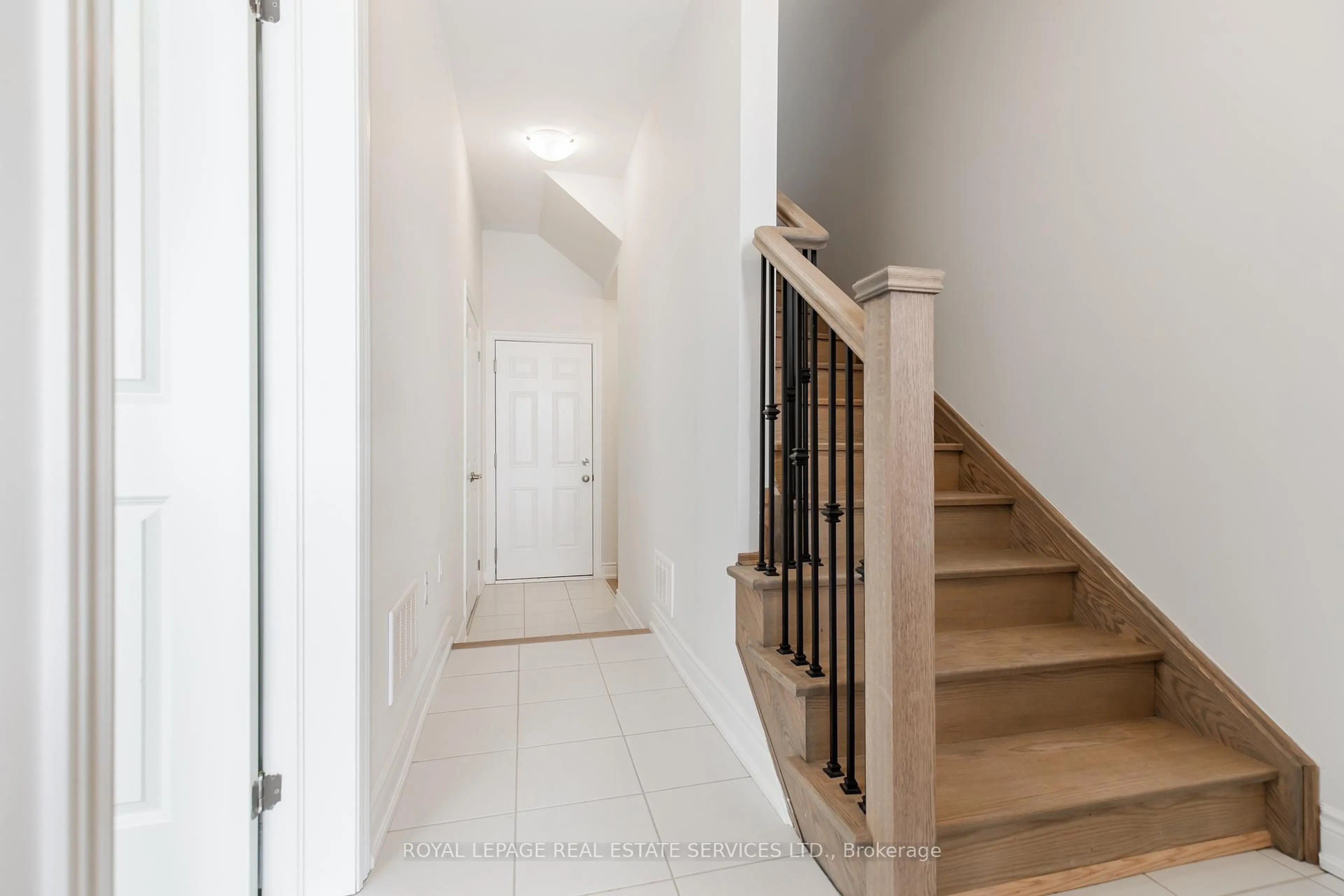 Unknown for 3271 Sixth Line, Oakville Ontario L6H 0V9