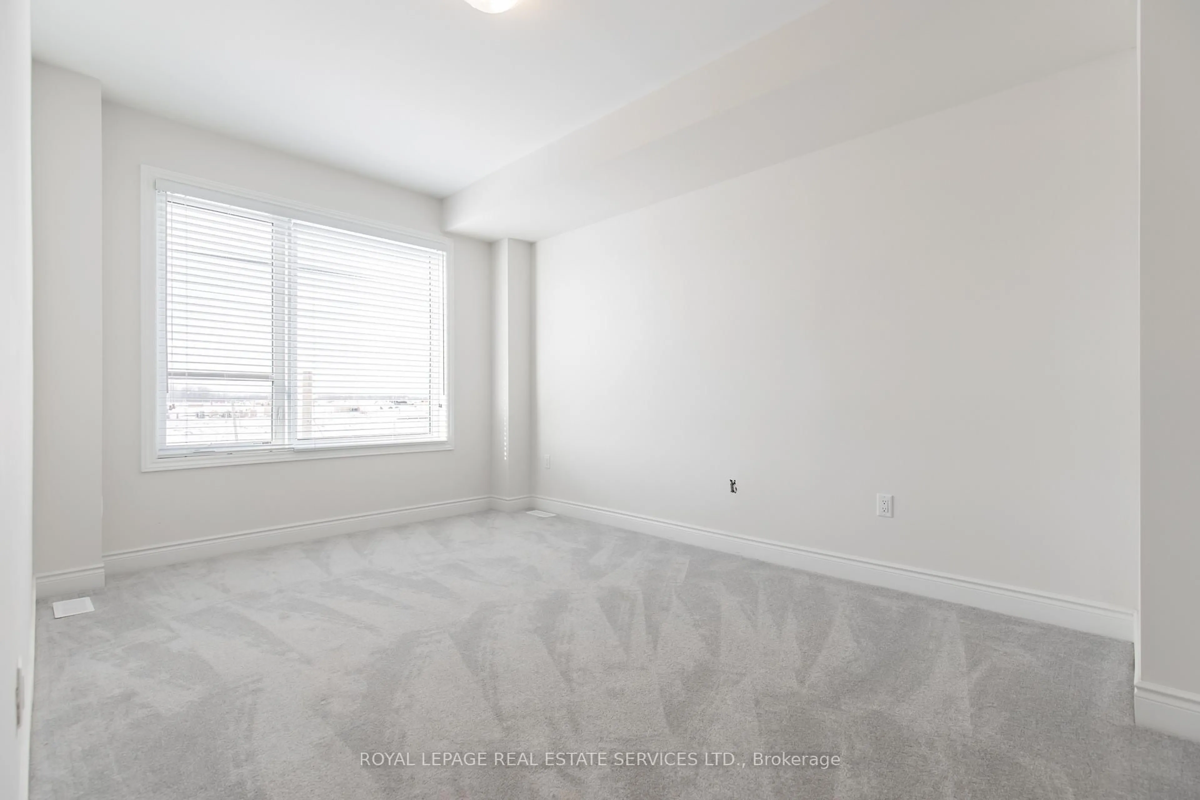 A pic of a room for 3271 Sixth Line, Oakville Ontario L6H 0V9