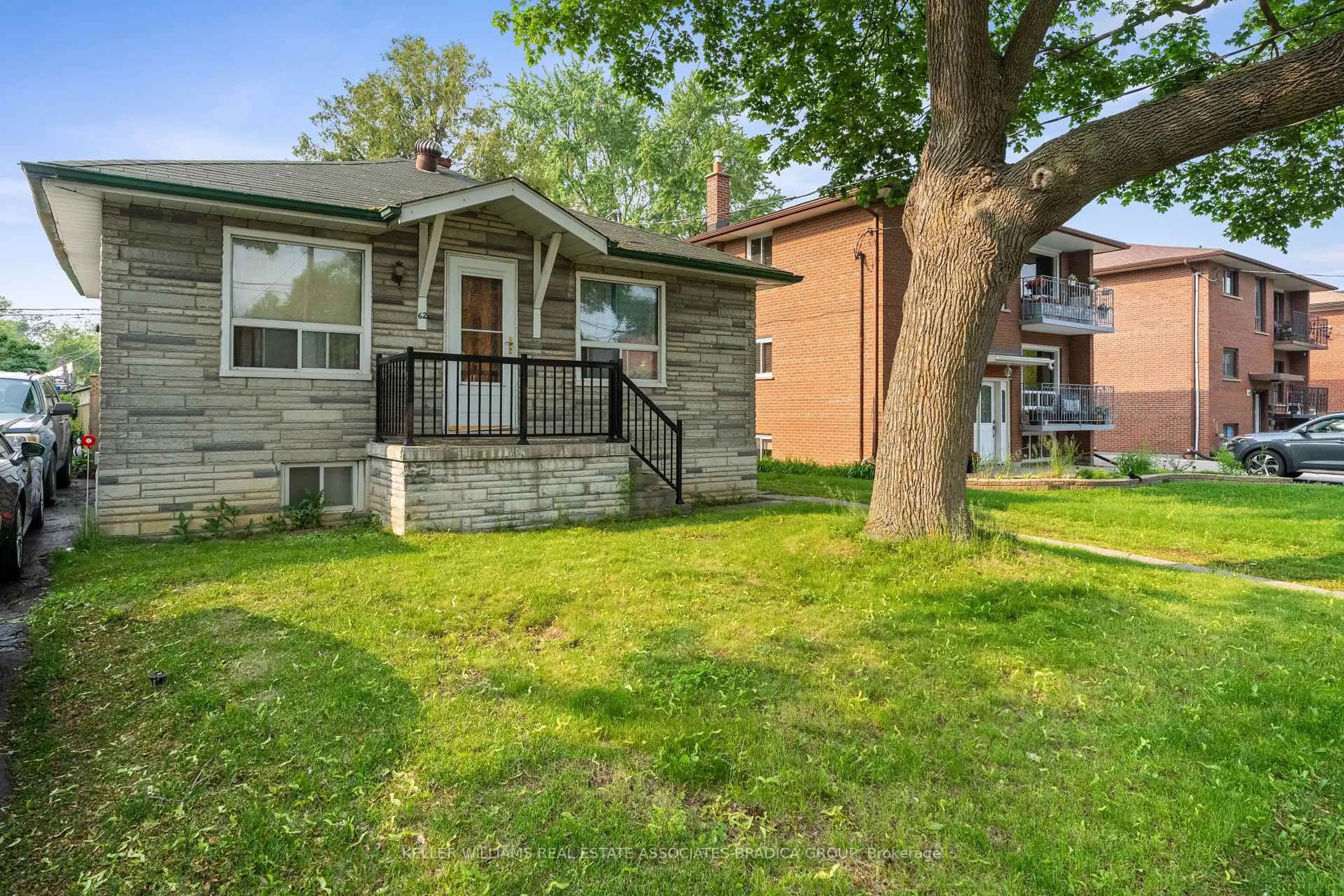 Home with brick exterior material, street for 62 Elder Ave, Toronto Ontario M8W 1S4