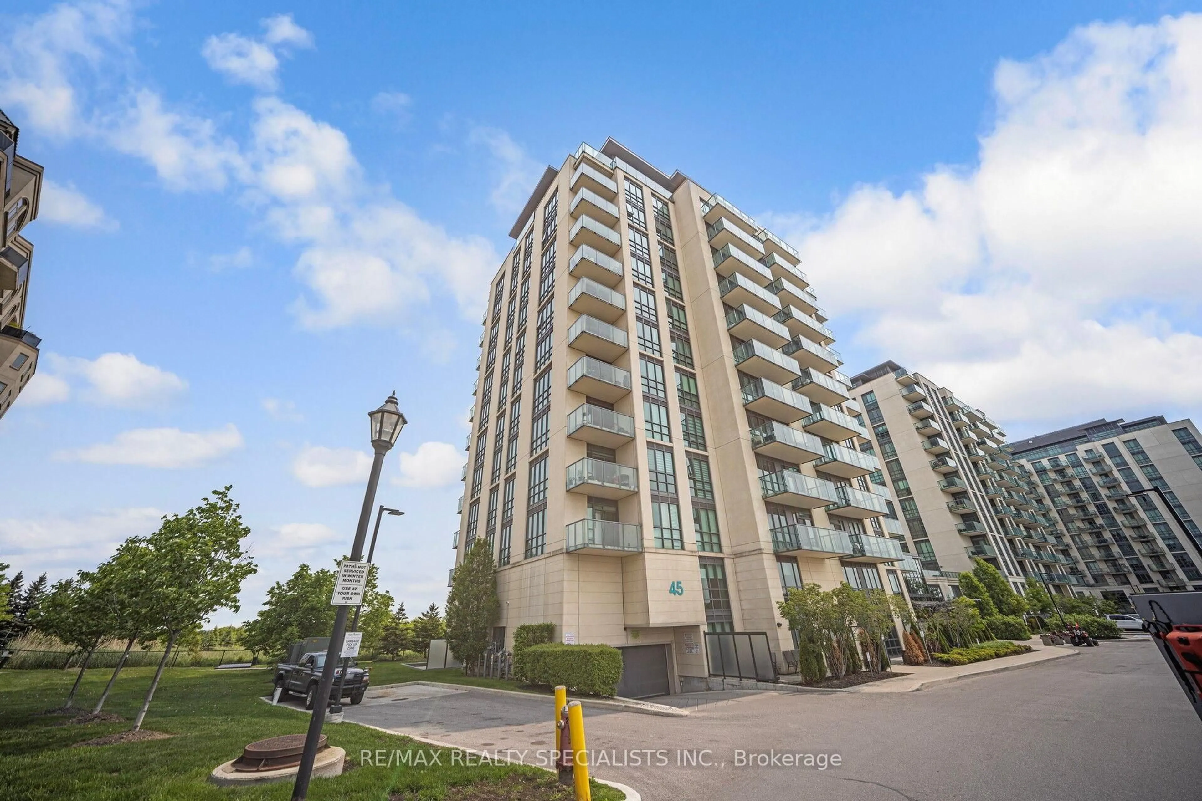 A pic from outside/outdoor area/front of a property/back of a property/a pic from drone, building for 45 Yorkland Blvd #708, Brampton Ontario L6P 4B4