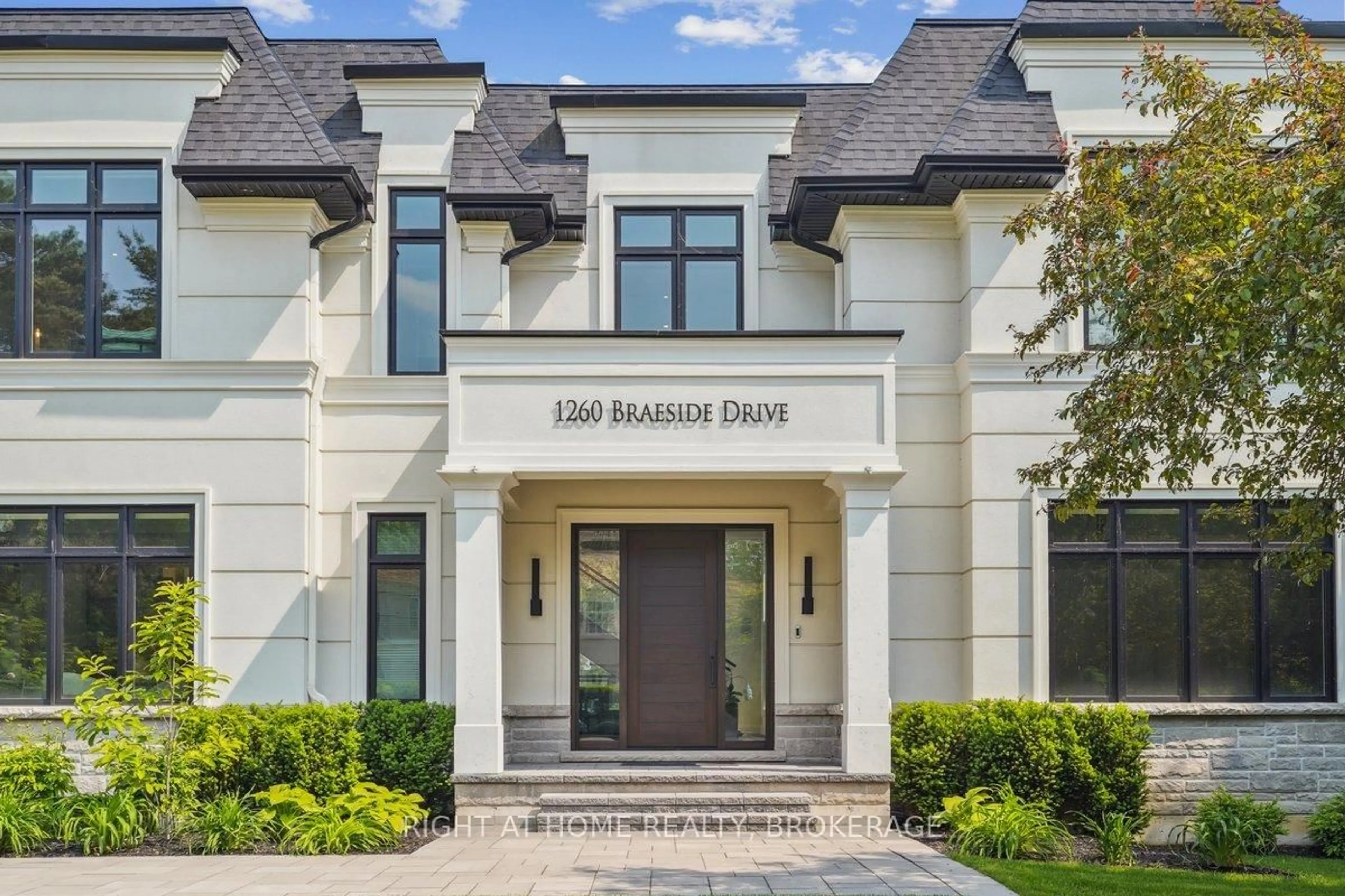 Home with brick exterior material, street for 1260 Braeside Dr, Oakville Ontario L6J 2A4