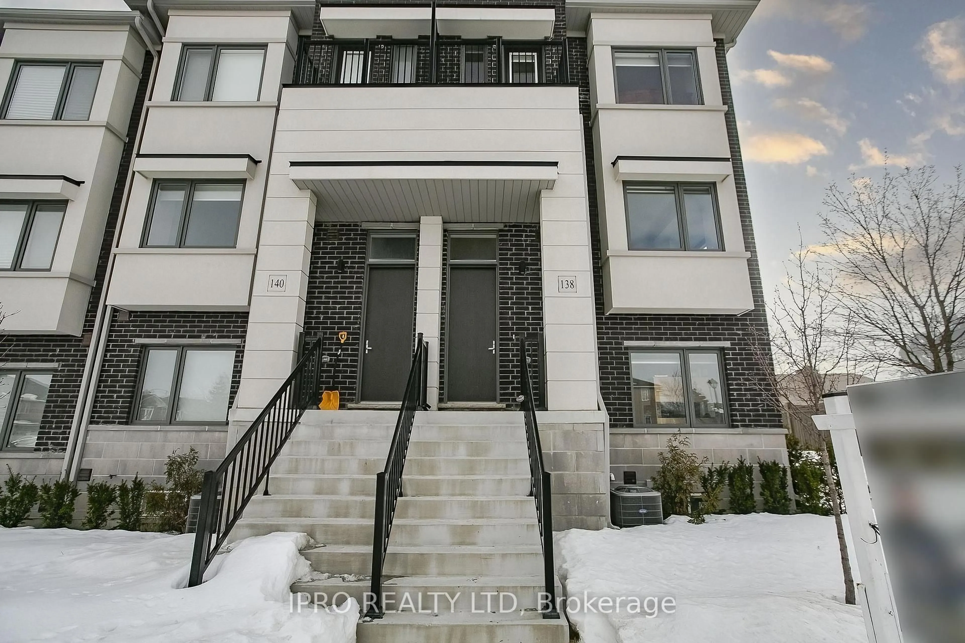 Unknown for 138 Landsbridge St, Caledon Ontario L7E 2E1