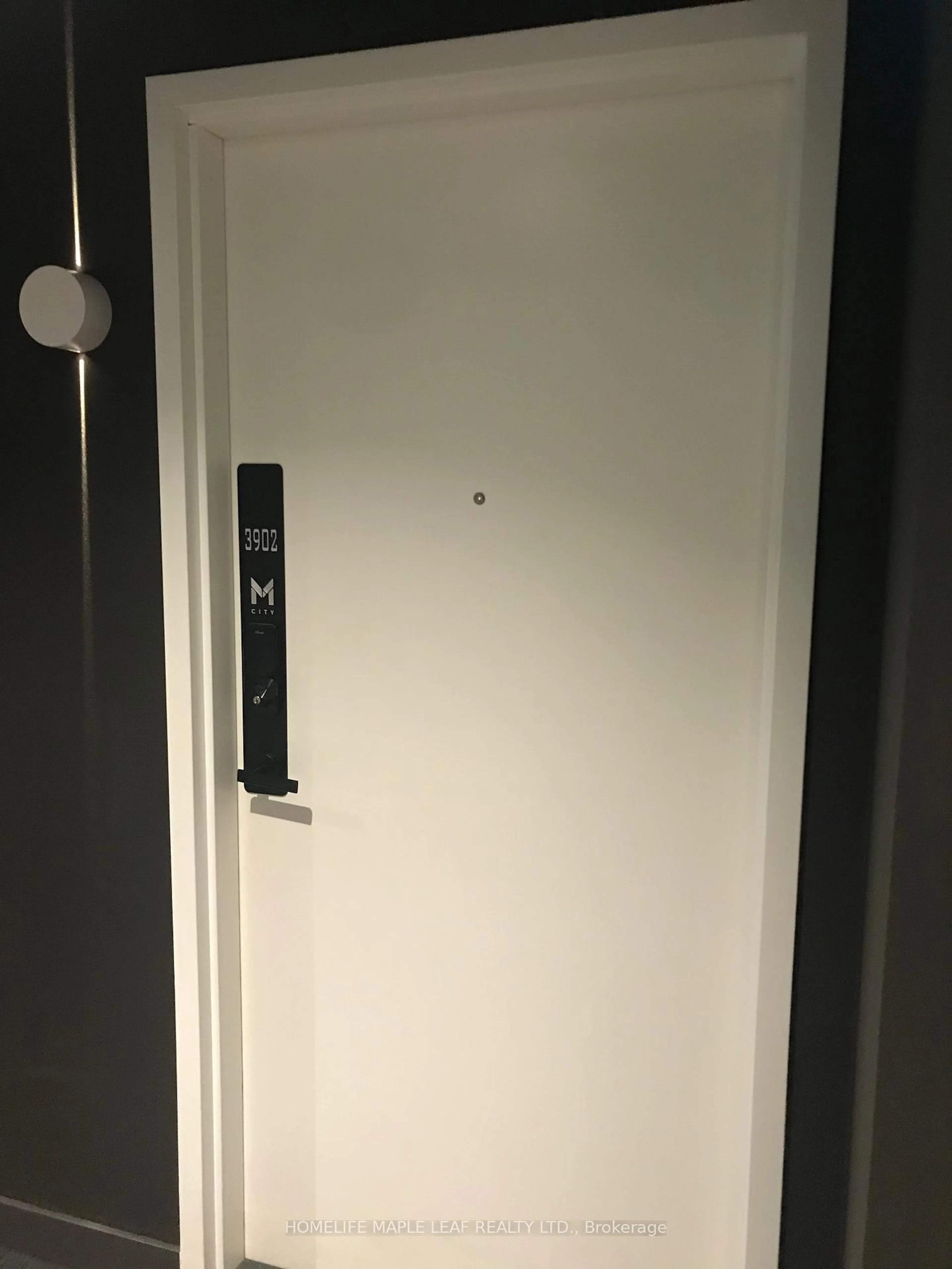 Unknown for 3900 Confederation Pkwy #3902, Mississauga Ontario L5B 0M3