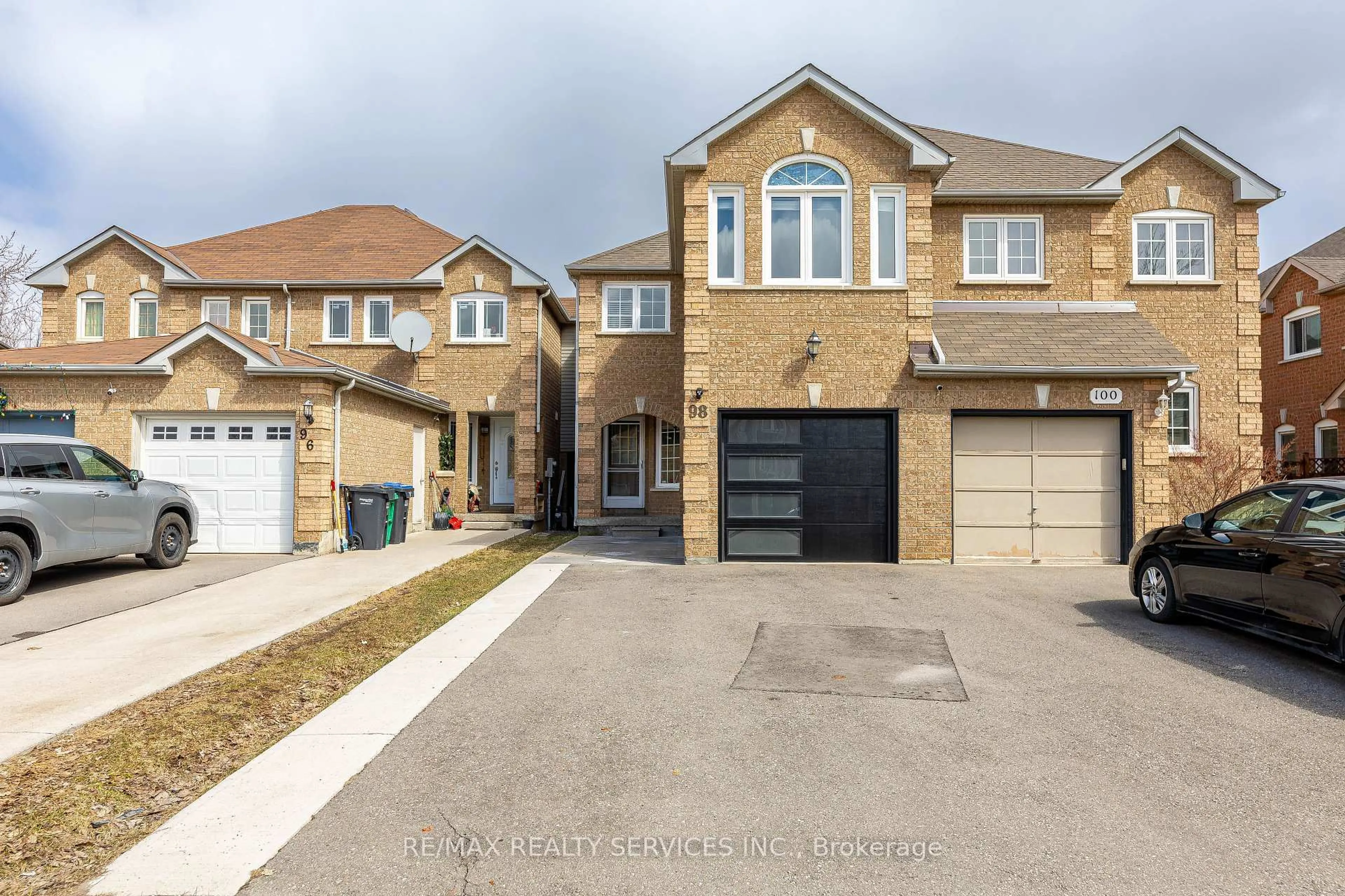 Home with brick exterior material, street for 98 Lent Cres, Brampton Ontario L6Y 4X7