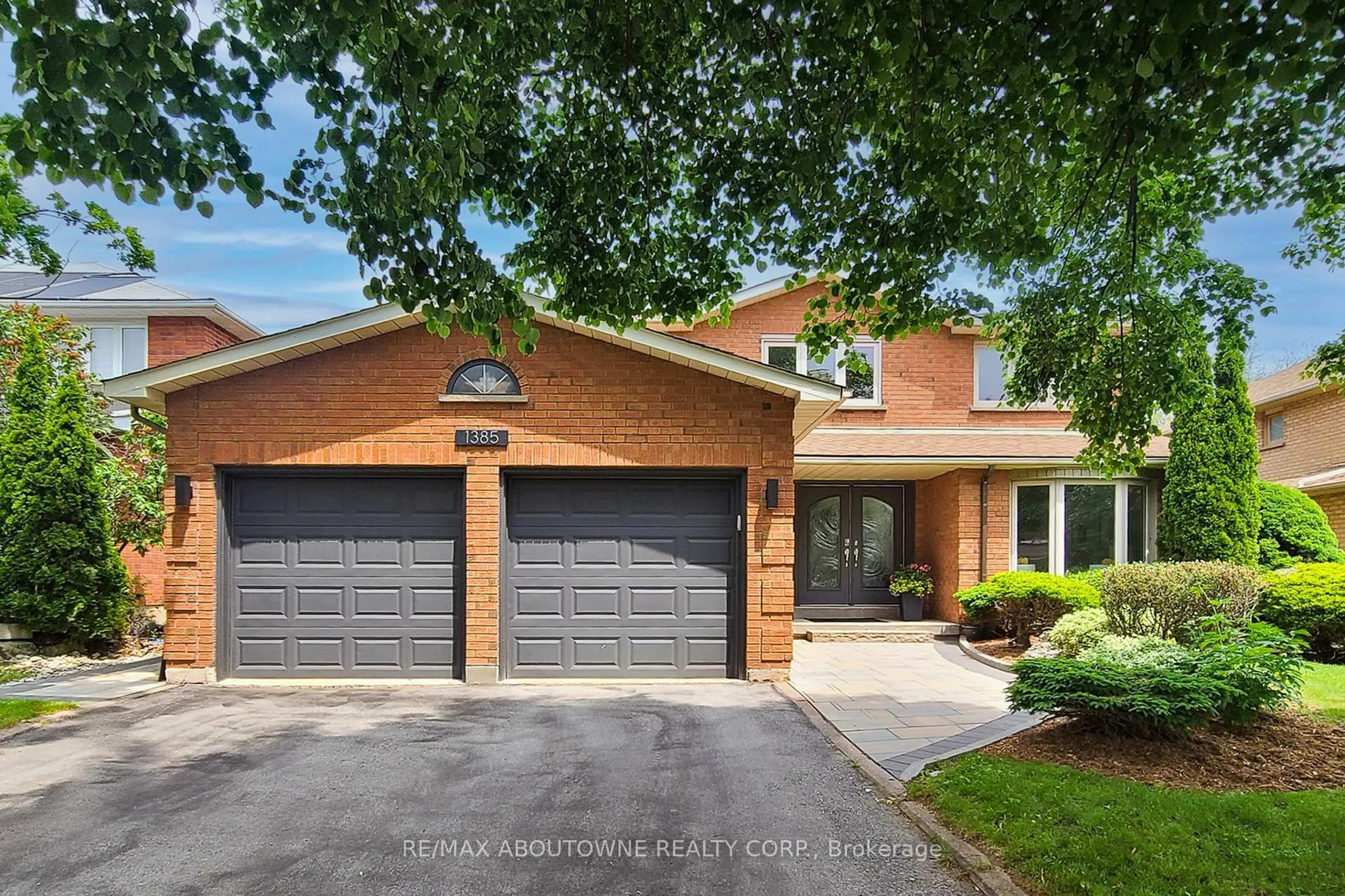Home with brick exterior material, street for 1385 Greendale Terr, Oakville Ontario L6M 1W6