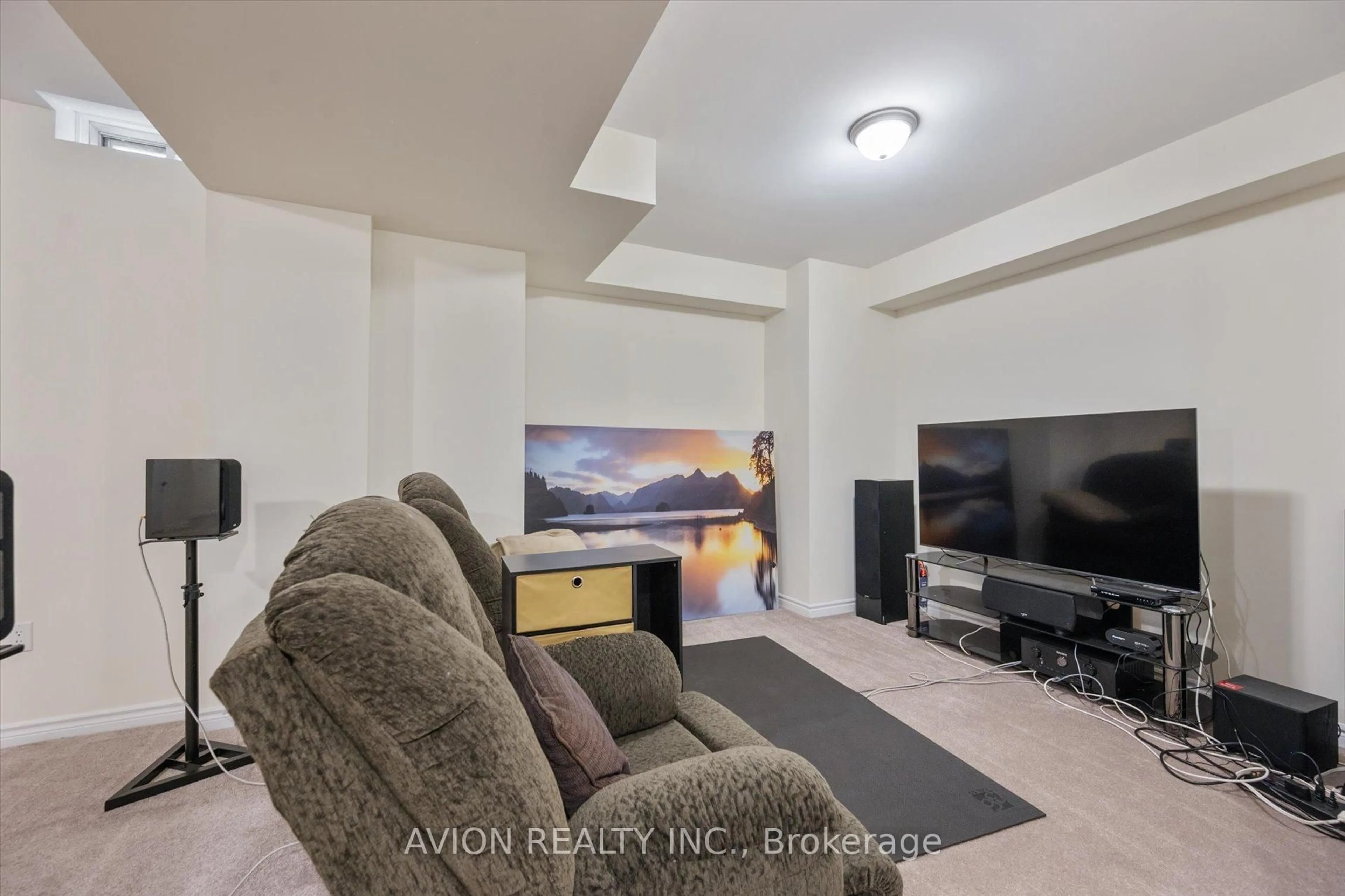 Home theater for 2417 Edward Leaver Tr, Oakville Ontario L6M 4G3