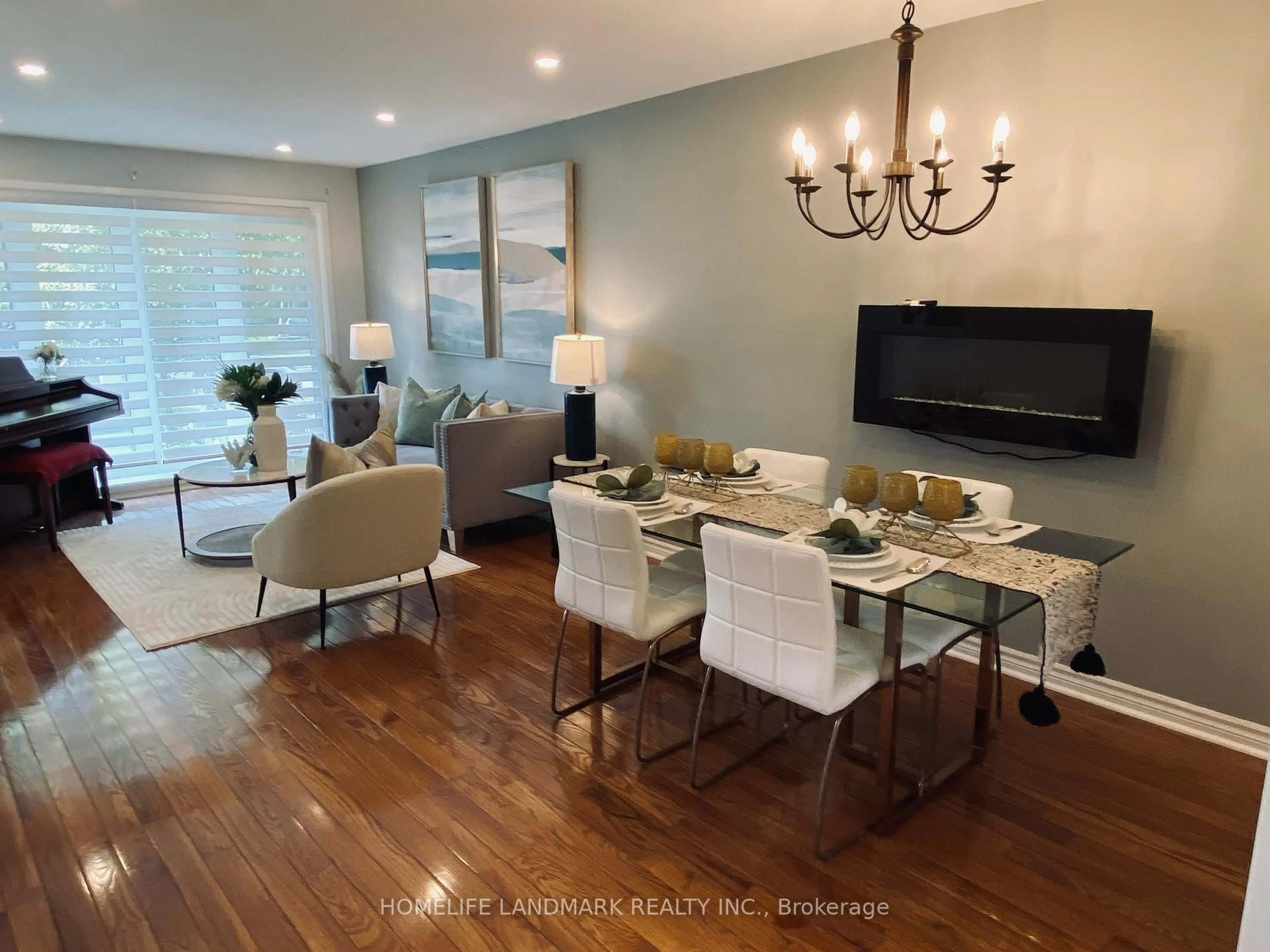 Dining room, wood/laminate floor for 184 Mccraney St, Oakville Ontario L6H 1H7